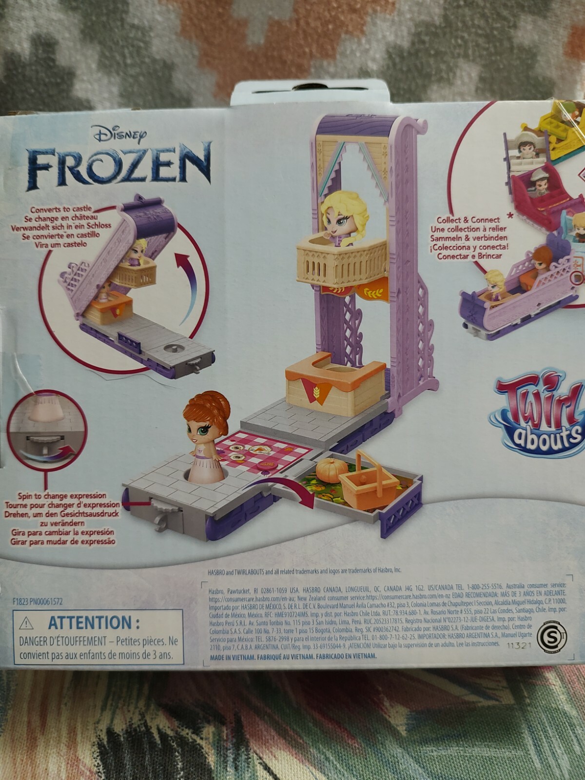Disney’s Frozen 2 Twirlabouts Picnic Playset Sled-to-Castle with Elsa and Anna