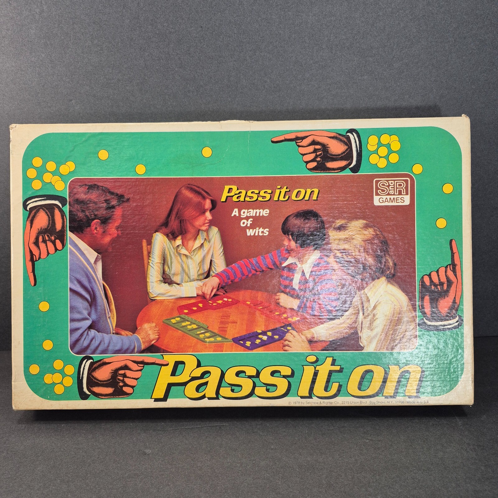 Vintage Selchow & Righter Pass It On Game A Game of Wits 1978