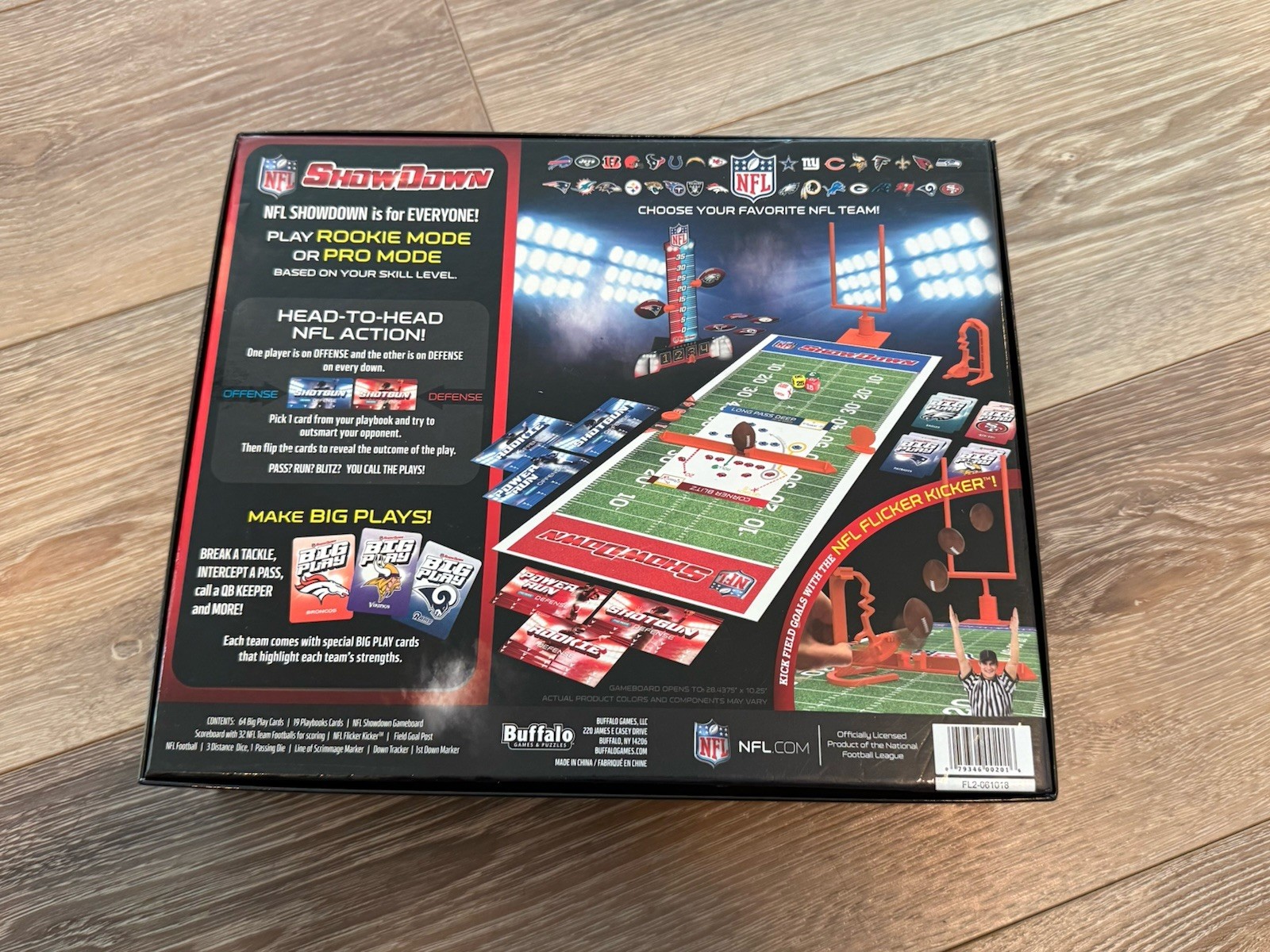 NFL ShowDown Board Game Buffalo Games All 32 Teams Football Strategy Never Used