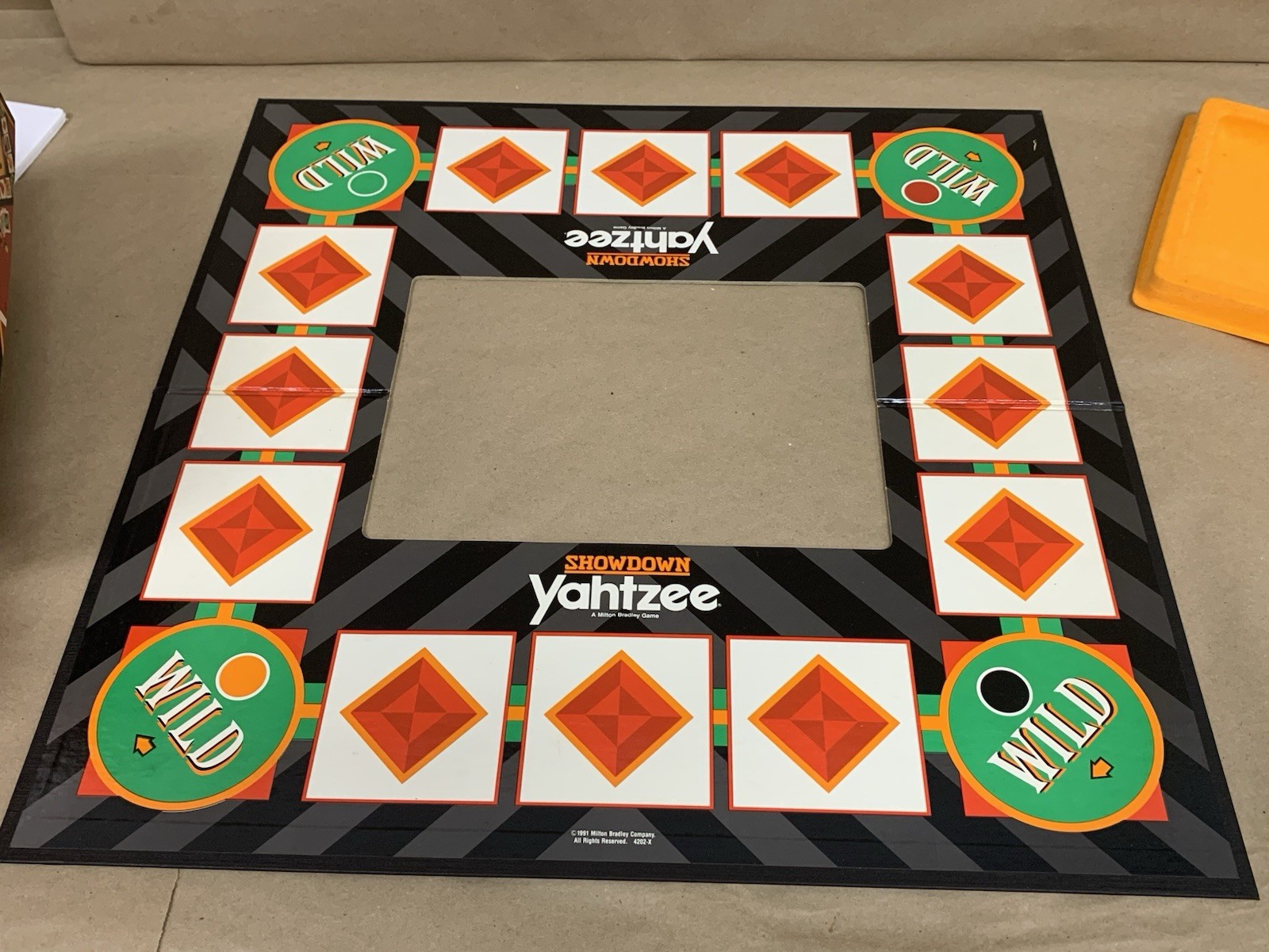 Vintage 1990’s Retro 1991 Yahtzee Showdown Dice Board Game Milton Bradley #4202