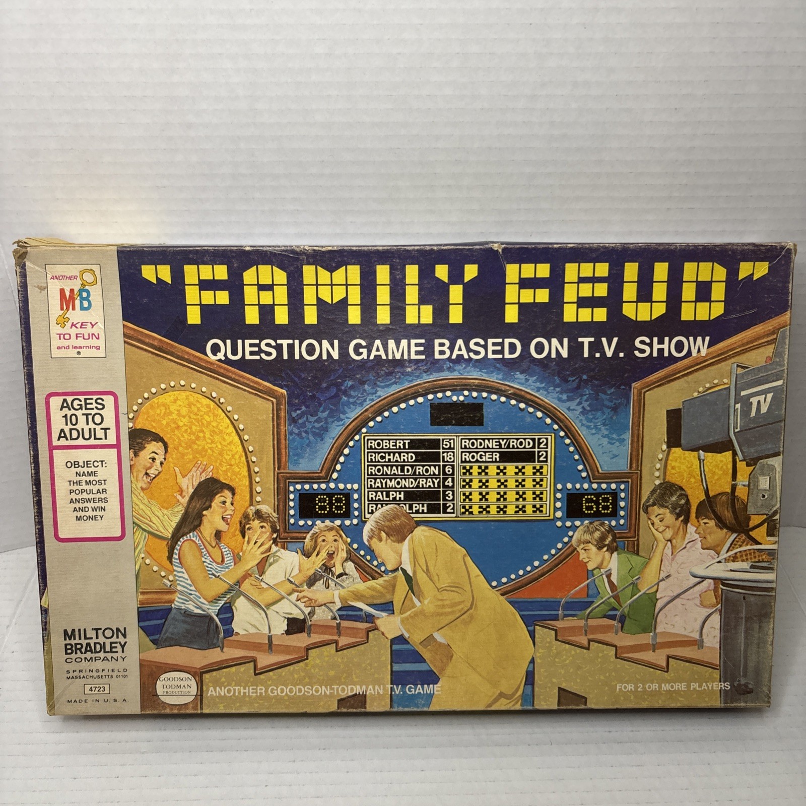 VINTAGE (1977) MILTON BRADLEY “FAMILY FEUD” BOARD GAME *Ages 10 to Adult* {USA}