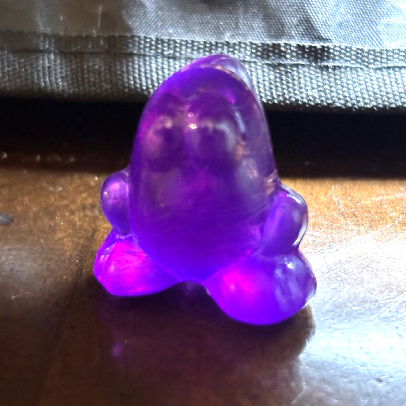 Beautiful Purple EGGY Ice Clear Gogos Crazy Bones Original 1996
