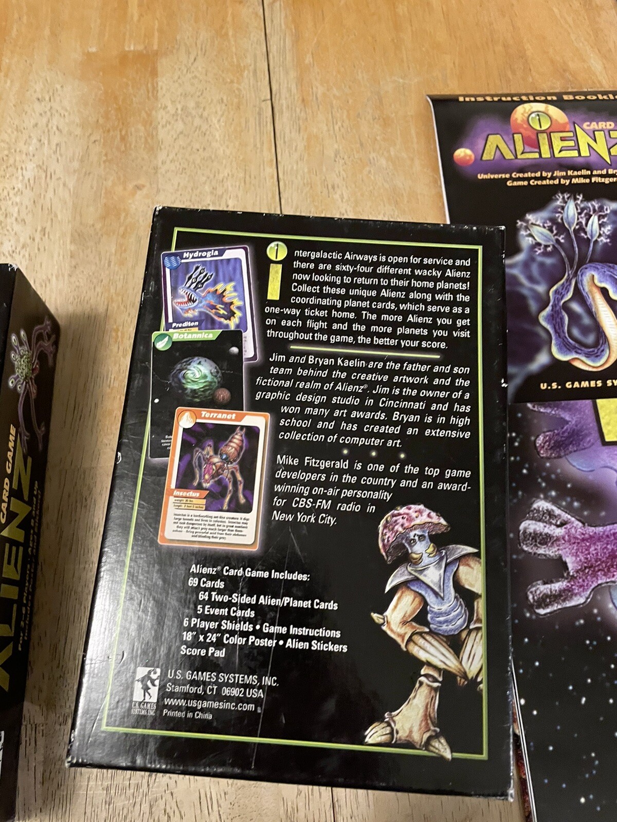 Alienz Card Game by U.S. Games Systems 2004 Complete