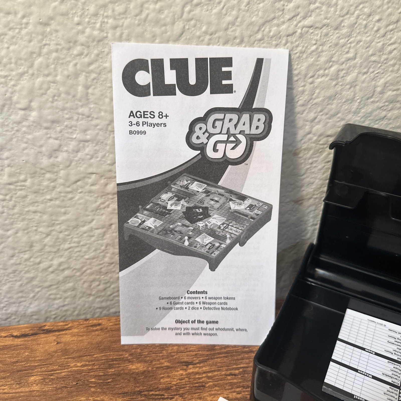 NIB Hasbro Gaming Clue Grab & Go Family Ages 8+ 3-6 Players
