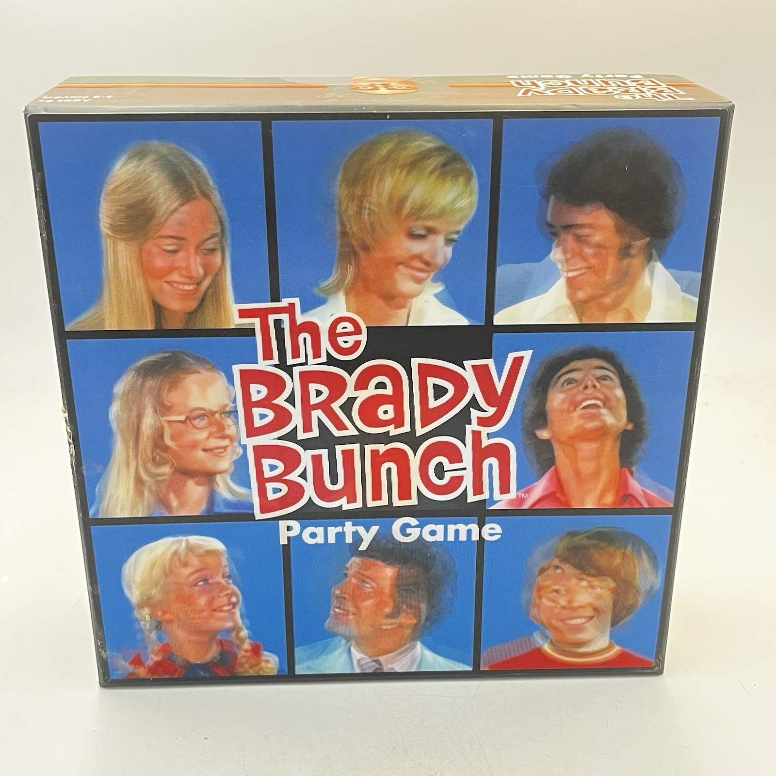 The Brady Bunch Party Board Game 2018 Prospero Hall 9+ 3-8 Players New SEALED