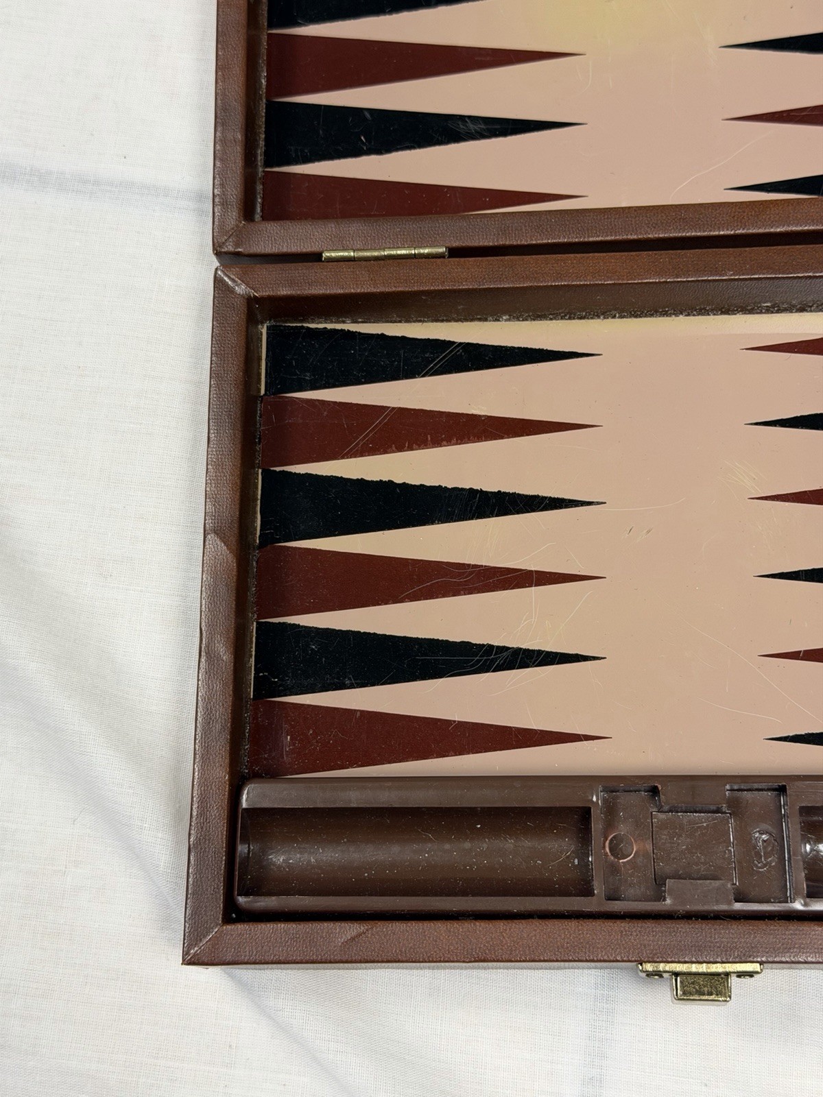Backgammon Strategy Board Game Folding Brown Case w/ Latch, Complete 2-Player