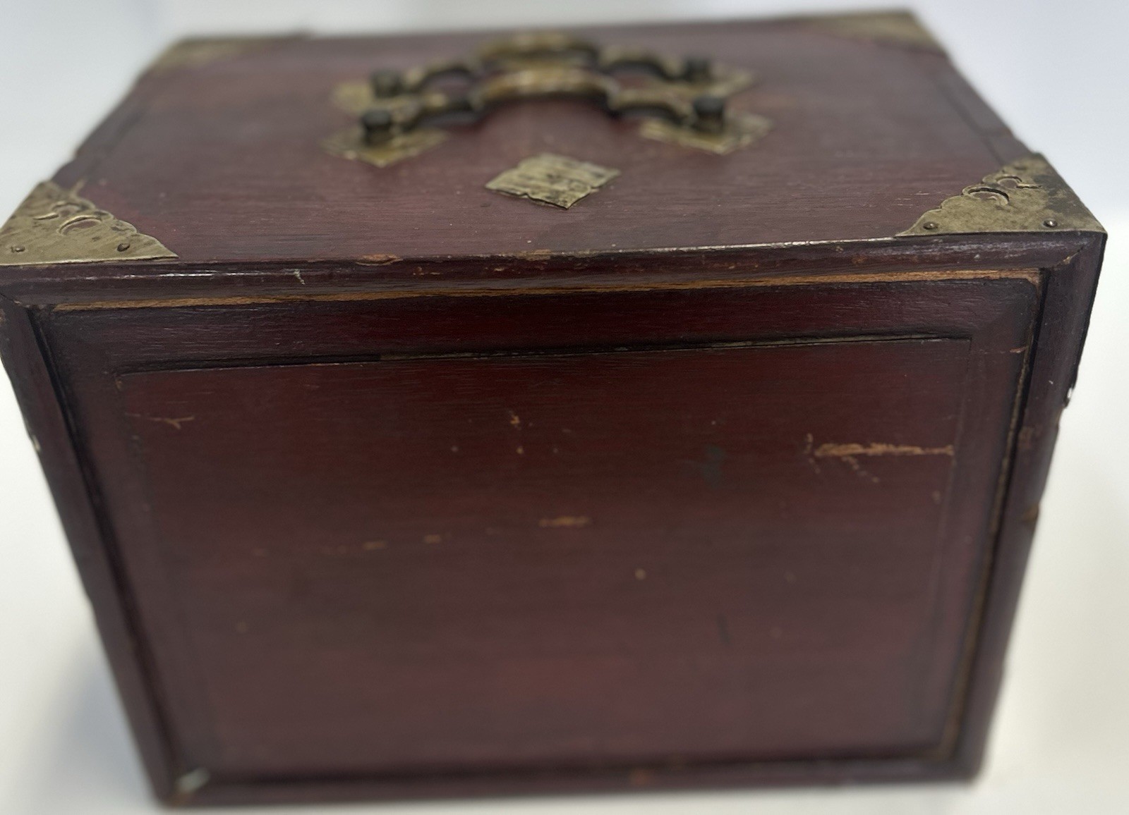 ANTIQUE Chinese Bone And Bamboo Dovetailed Box Mahjong Set 146 Tiles Complete
