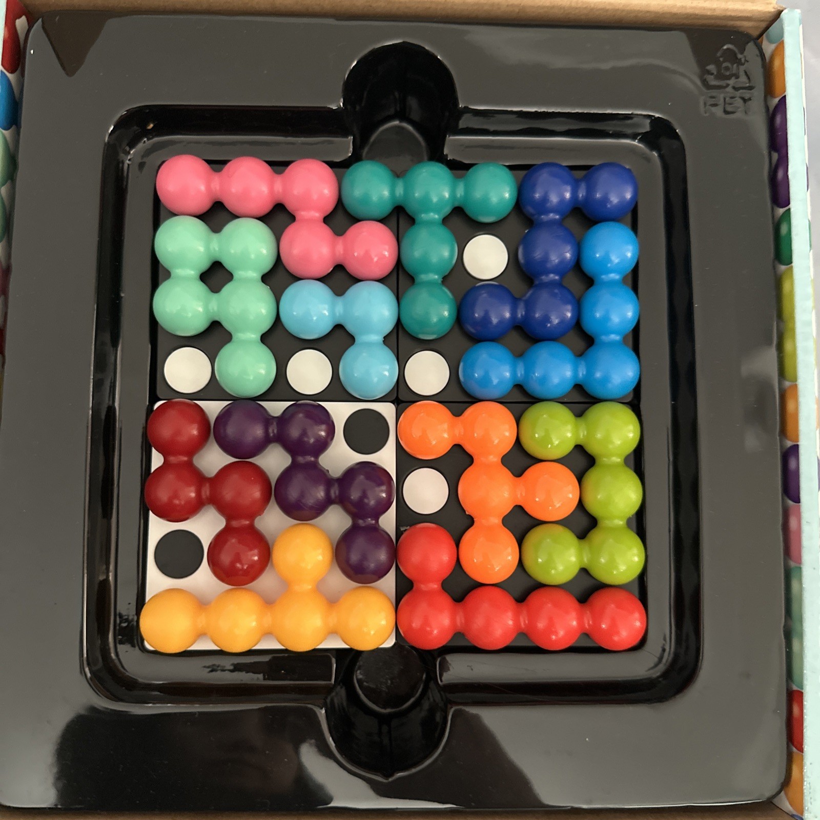 Quadrillion by Smart Games – Magnetic Marble Puzzle Game COMPLETE Solitaire