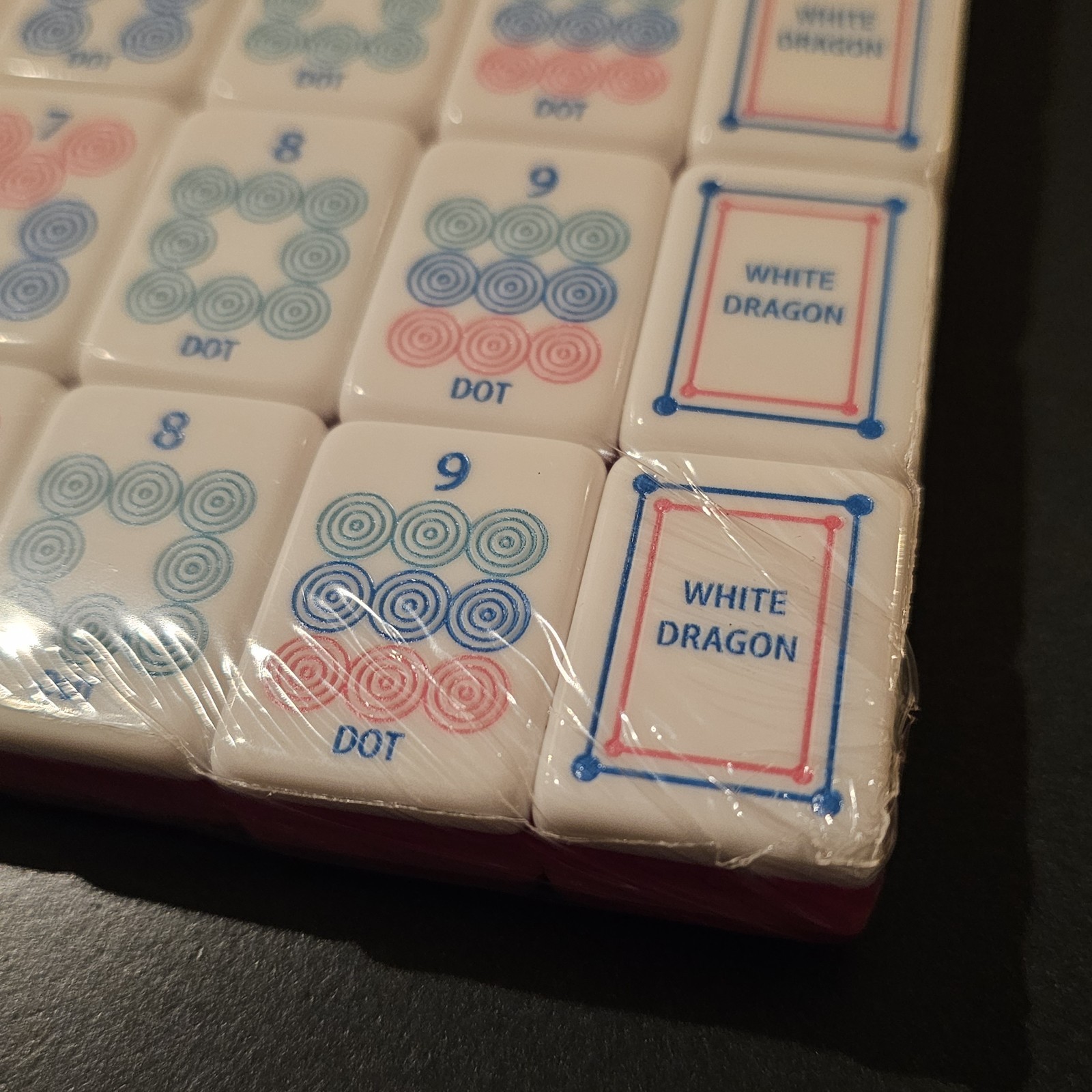 NEW! Unbranded Hot Pink Crystal Backed Engraved Mahjong Tiles Set 160