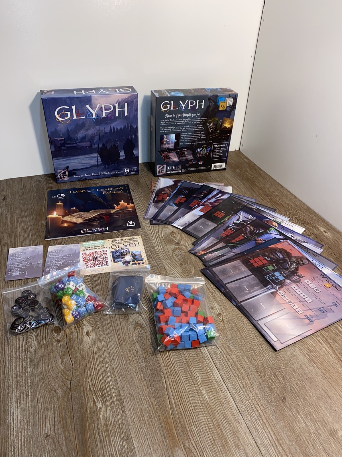 Kazoodoo Games Board Game Glyph