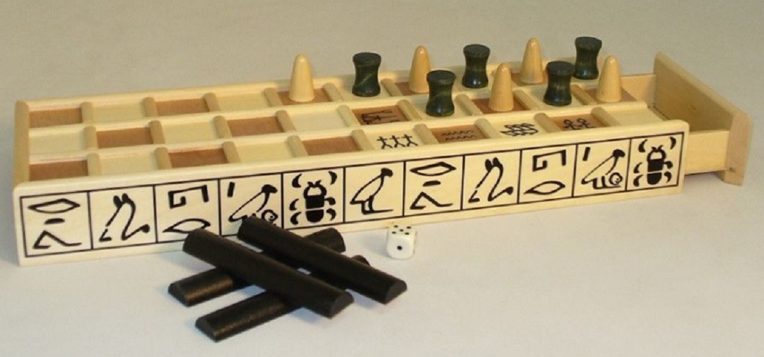 Senet Board Game – The Ancient Game of Egyptian Pharaohs – New in Box