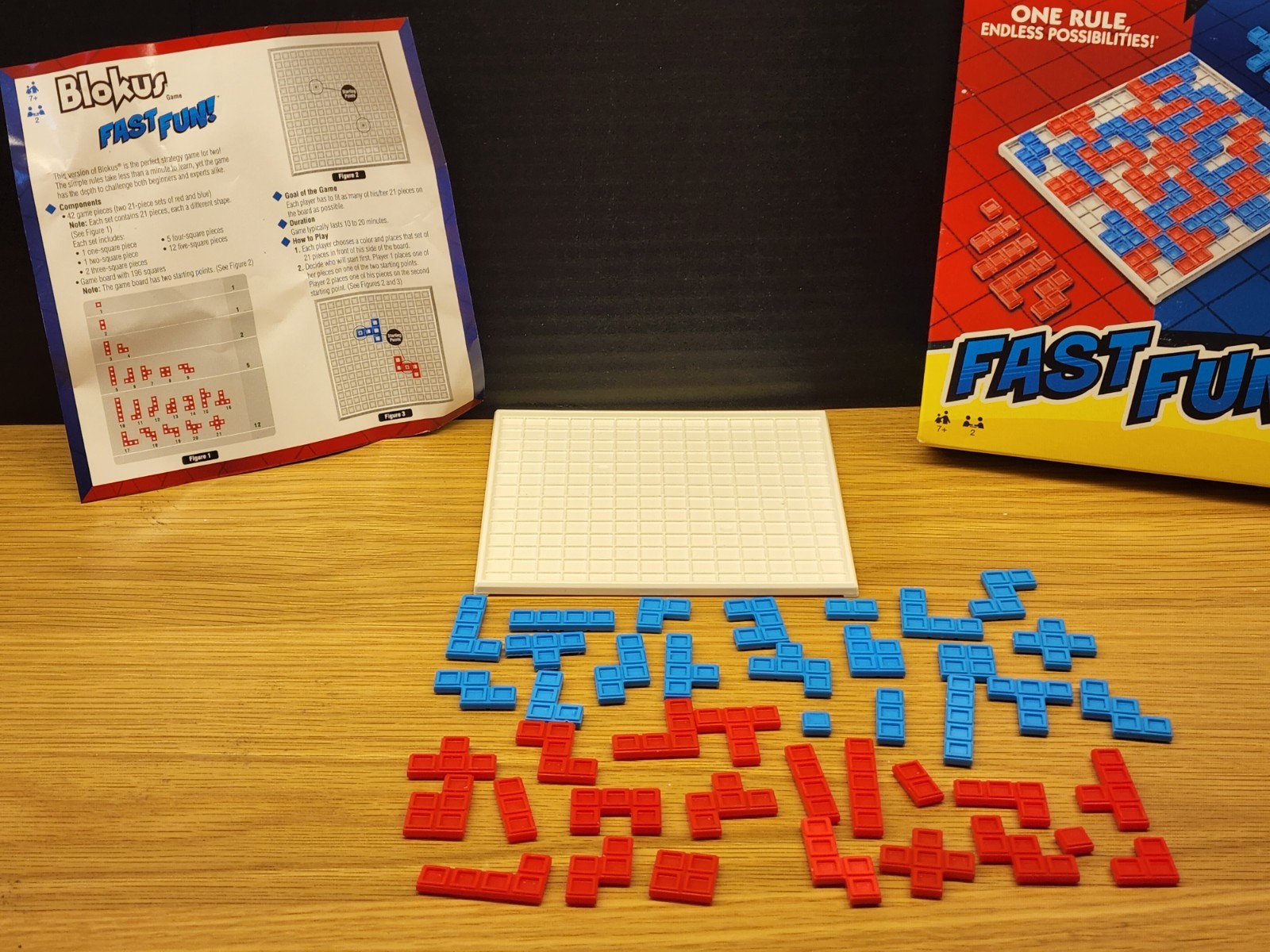 Blokus® – FAST FUN Travel Version Hasbro Game ONE RULE ENDLESS POSSIBILITIES 7+