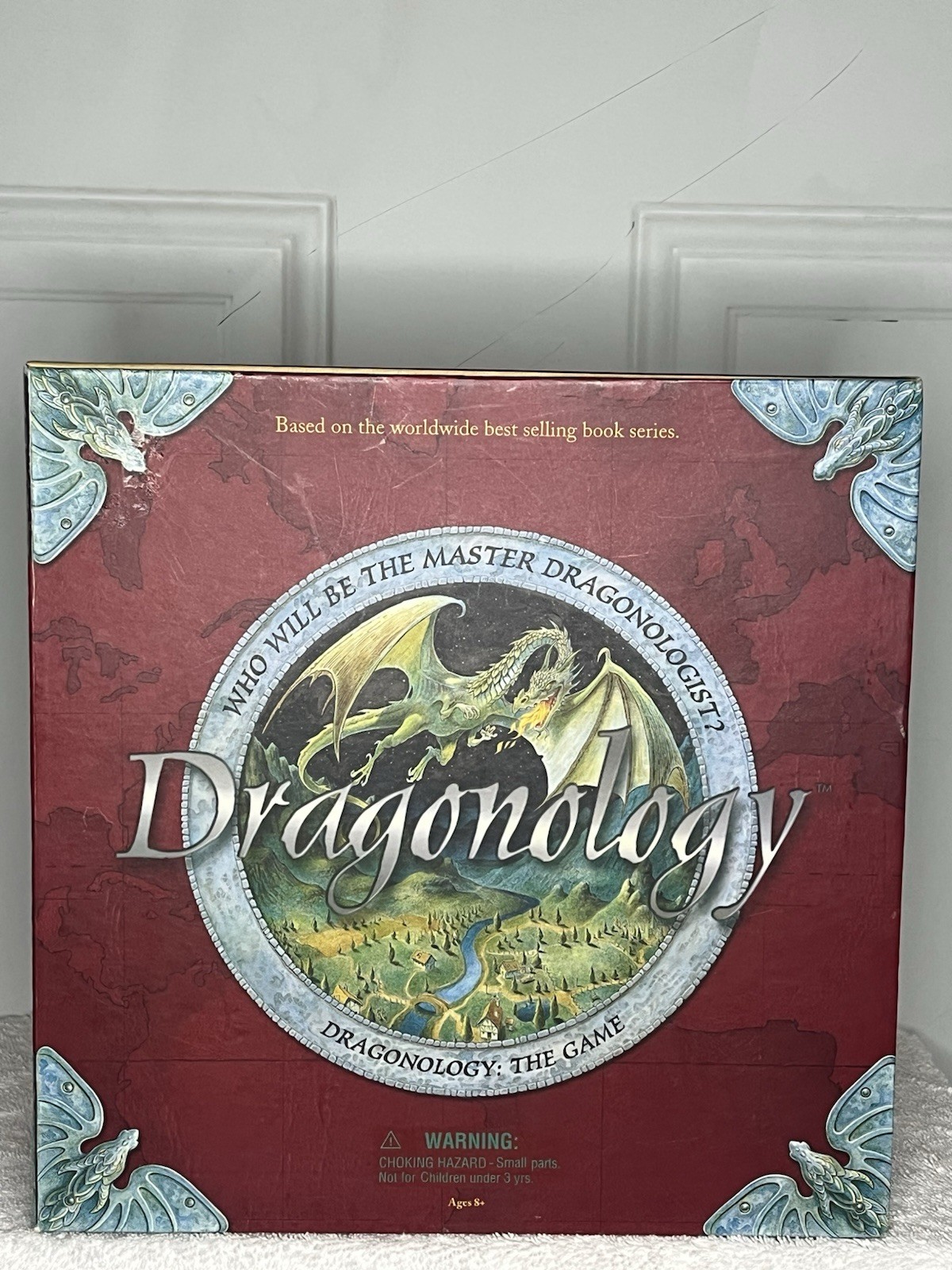 NEAR COMPLETE Dragonology The Game Sababa Toys Board Game Based Book Series 2006