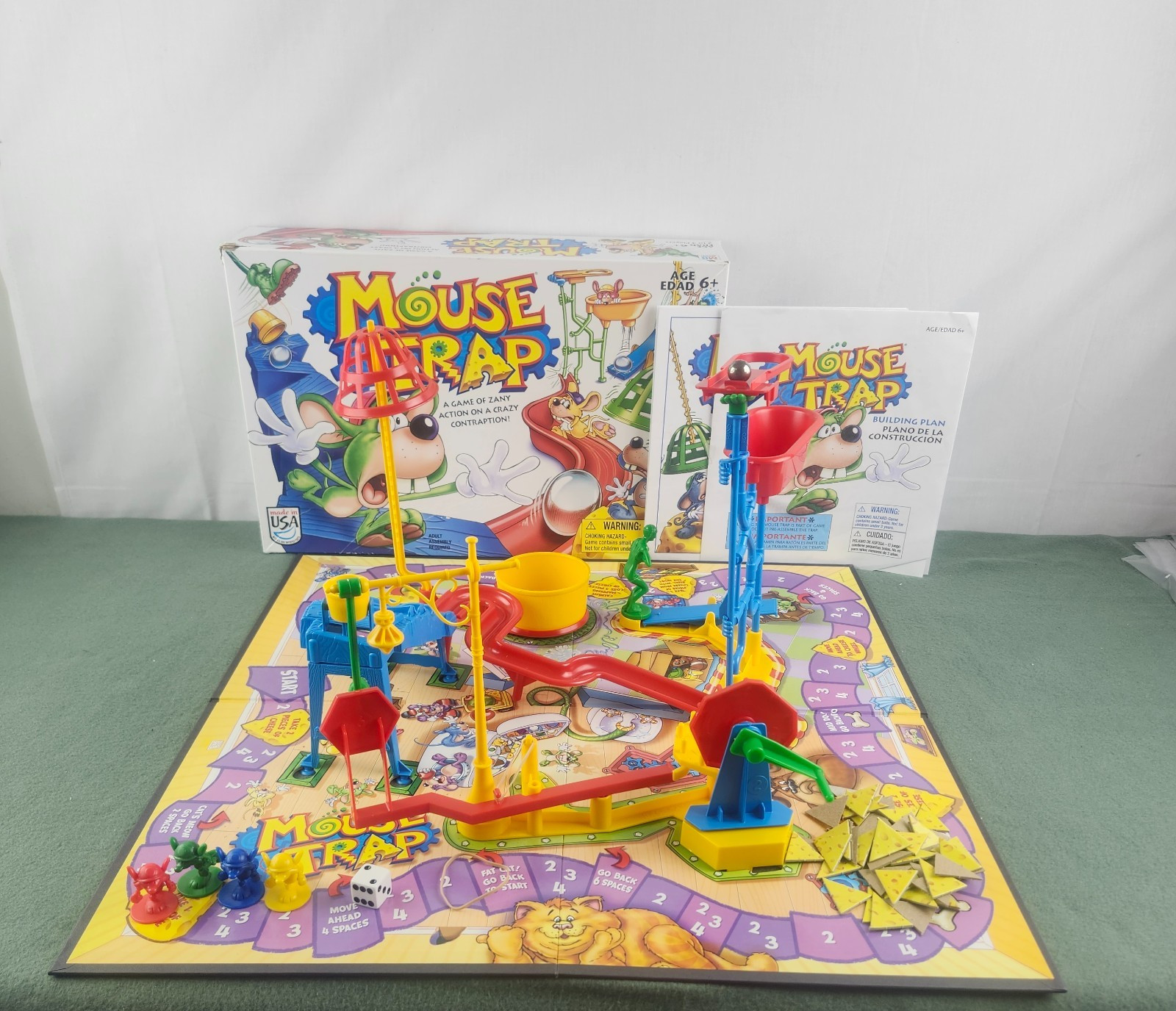 Milton Bradley Hasboro 2005 Mouse Trap Board Game #04657 Complete in Box