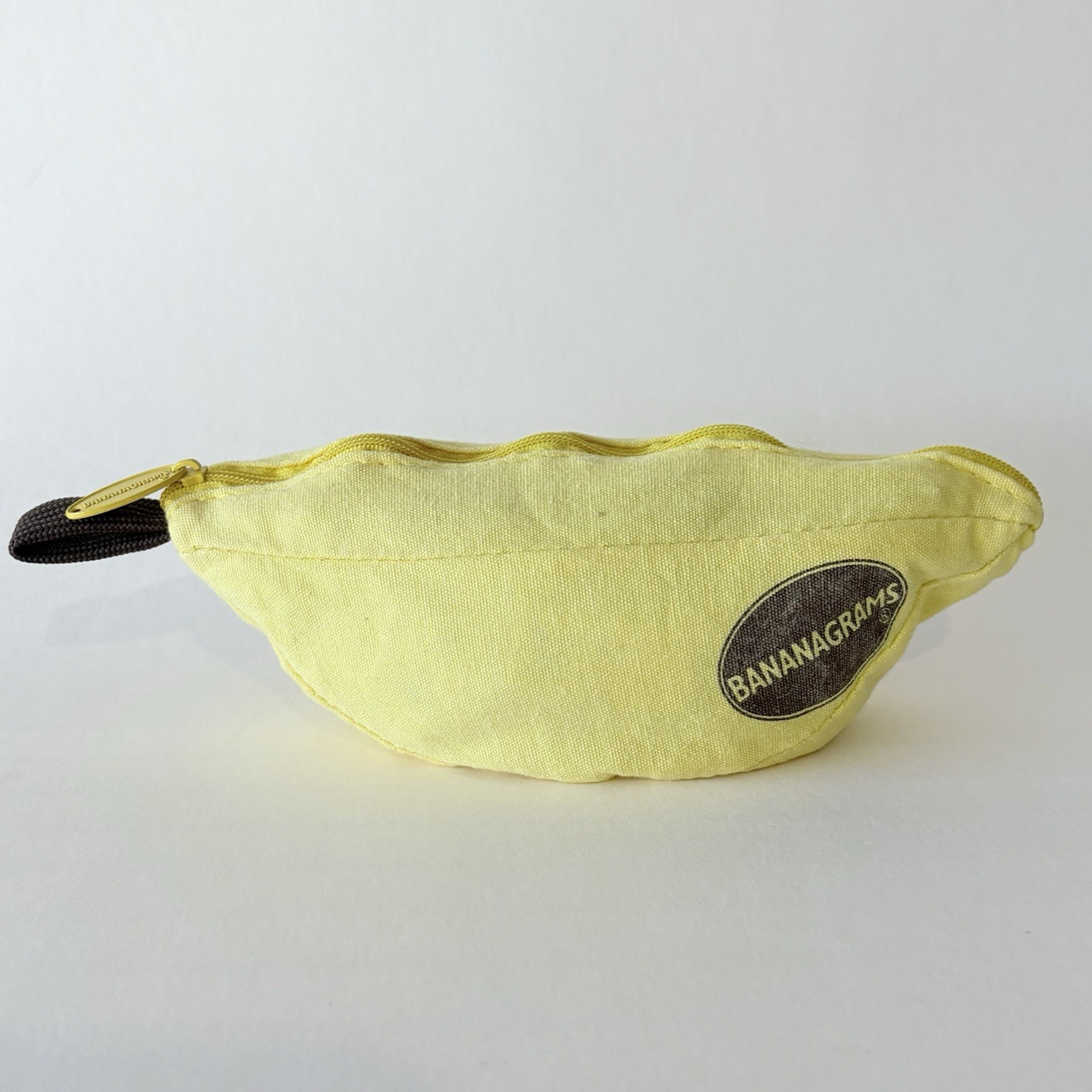 Bananagrams Game – Word Spelling 144 tiles Zipper Bag Instructions Complete Fun
