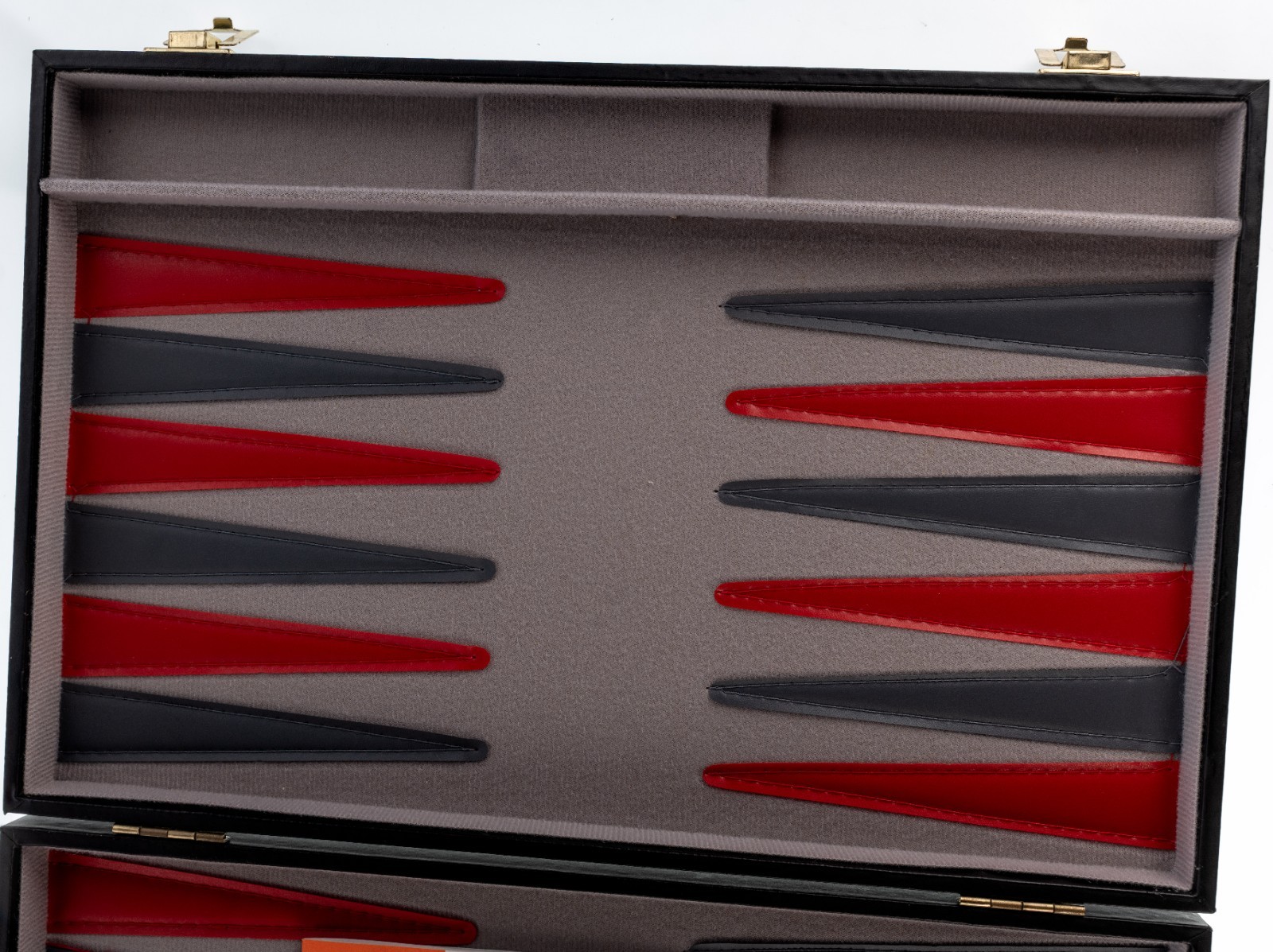 WE Games Backgammon Briefcase Set 204115 2007 Black Red Grey 14.5″ Used Complete