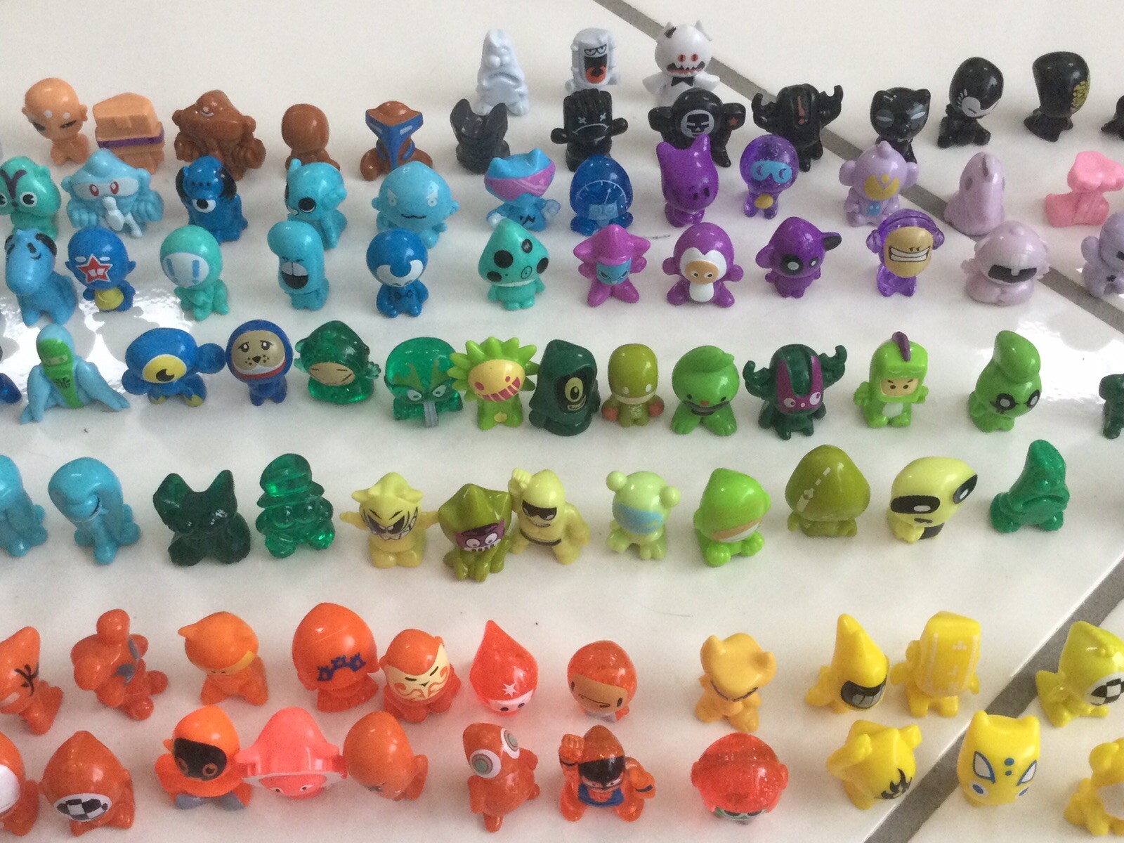 Large Lot of 148 Vintage GoGo’s Crazy Bones Mini Figurines GoGos