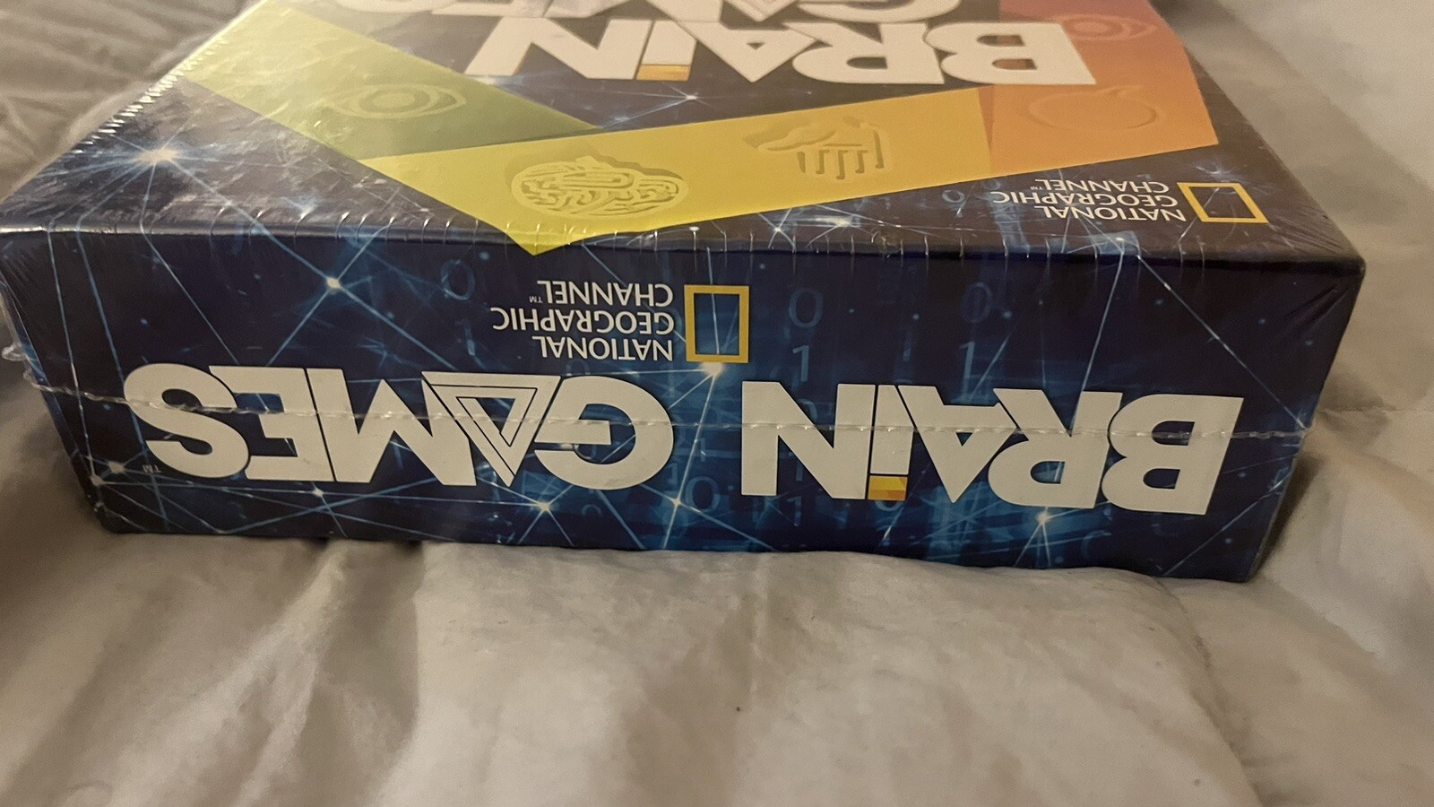 National Geographic Brain Games Board Game 192 Challenge Cards Ages 14+