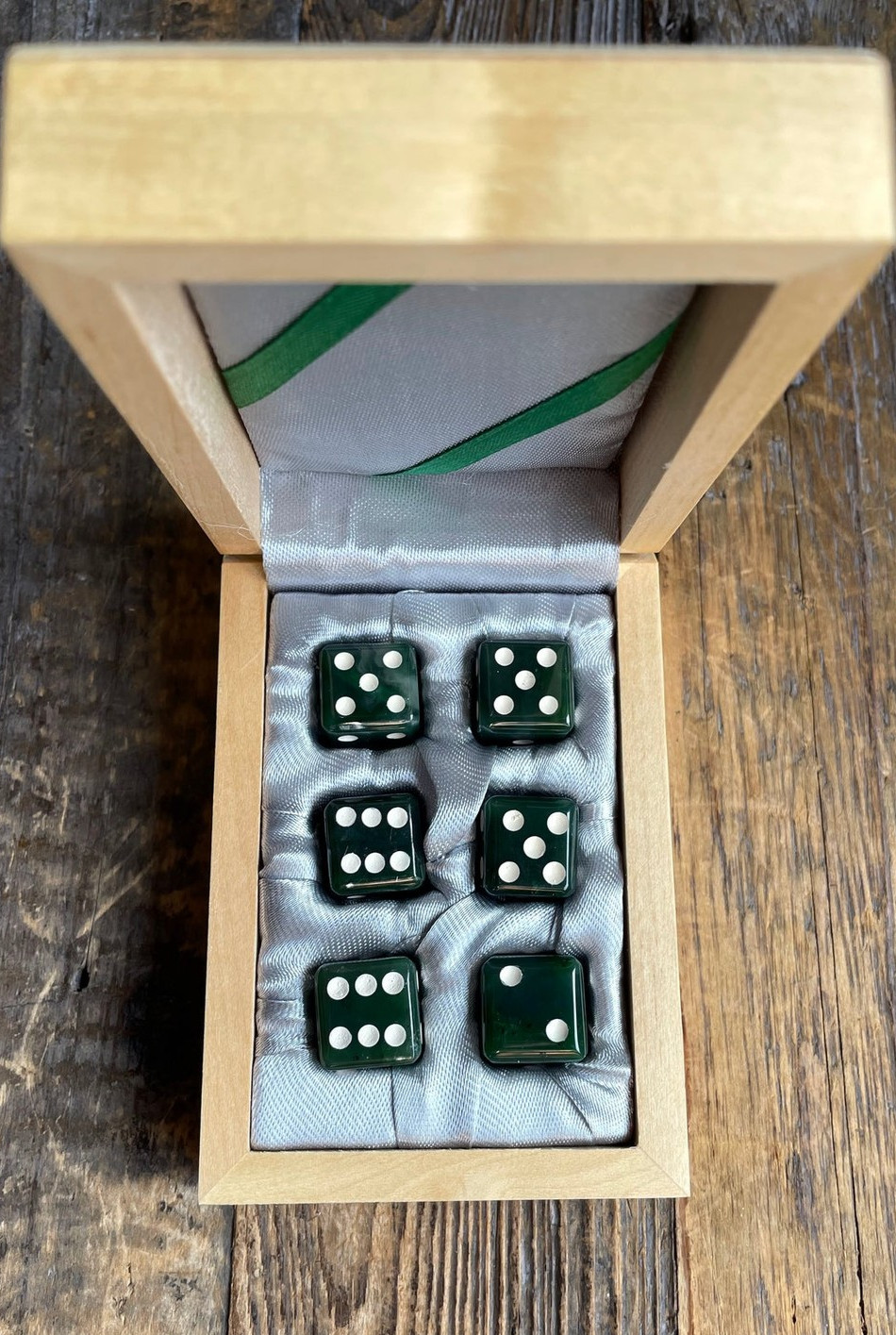 Boxed Set of 6 Genuine Natural Canadian Nephrite Jade 15mm Dice