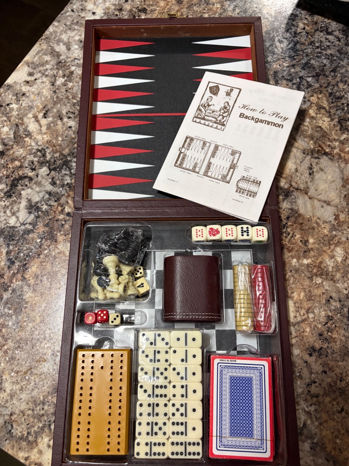 Remy Martin fine champagne cognac game set