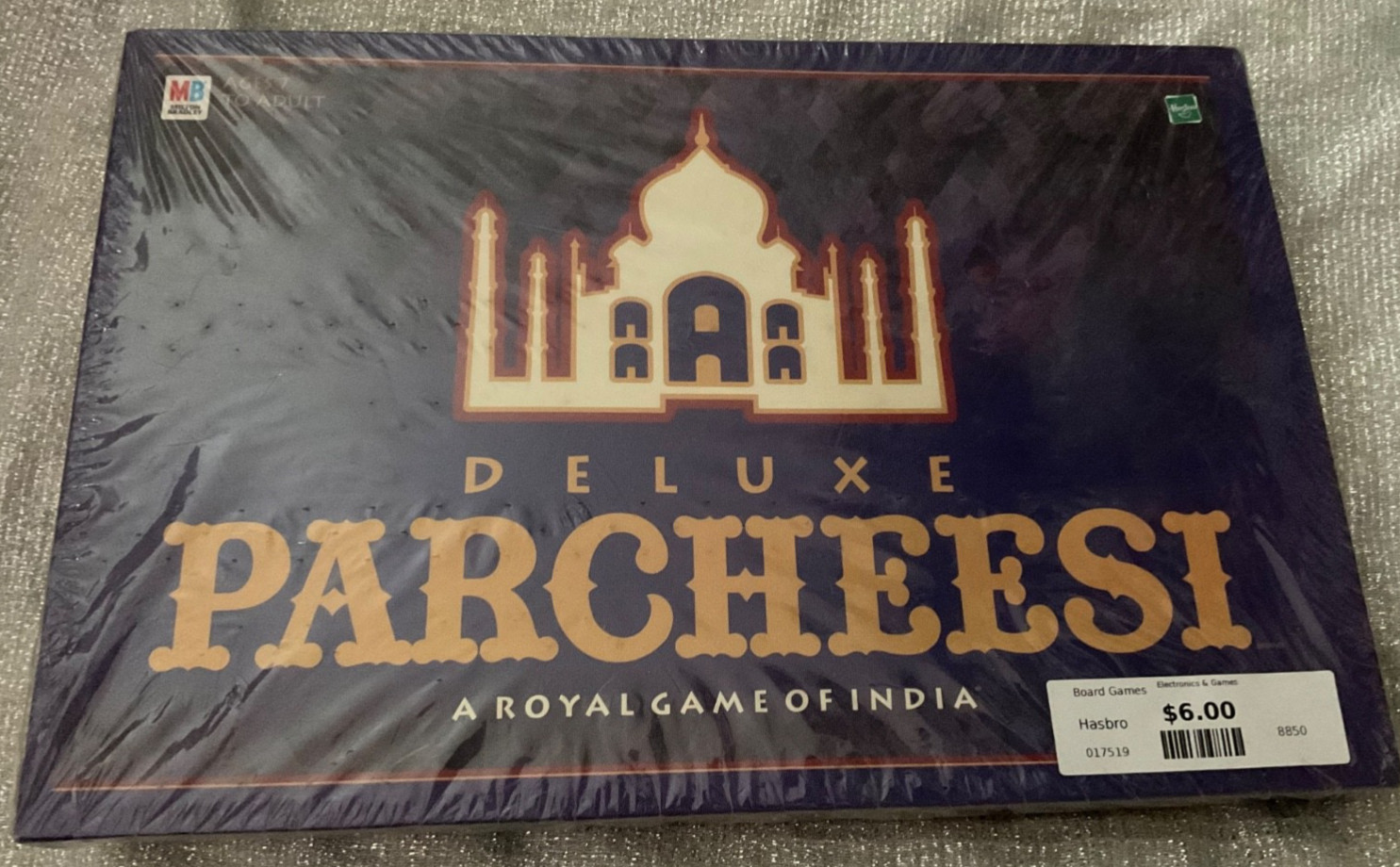 Deluxe PARCHEESI by Milton Bradley 1999 Edition Royal India Game Vintage NEW MB