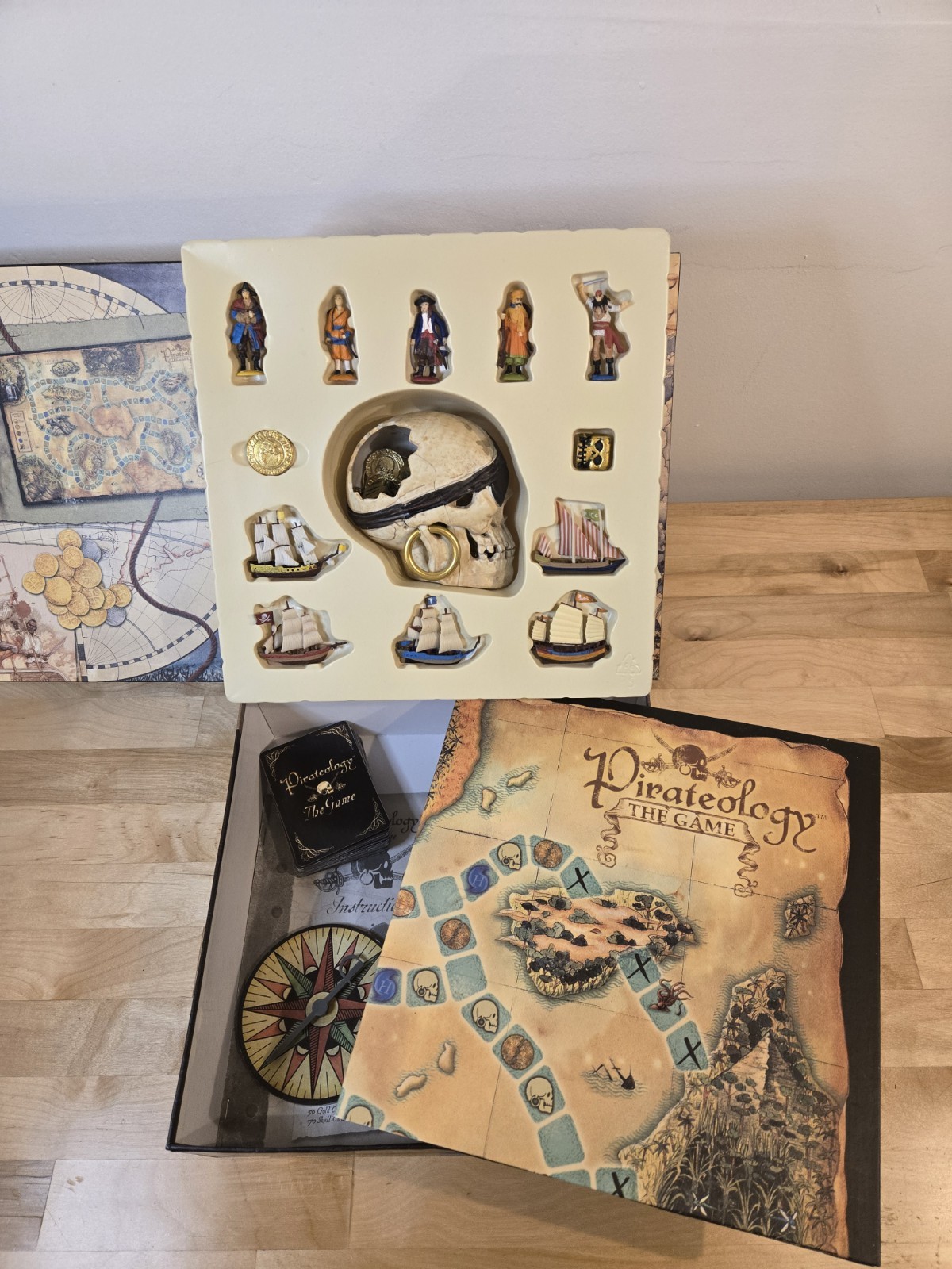 PIRATEOLOGY The Game 100% Complete Original Box Sababa Toys 2007 Board Game