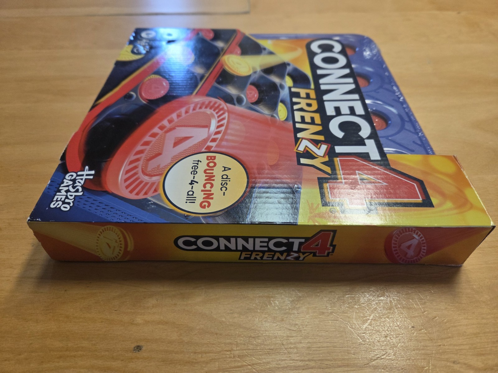 Connect 4 Frenzy Hasbro Game 2-6 Players Fast Disc Game Minor Box Wear FreeSH