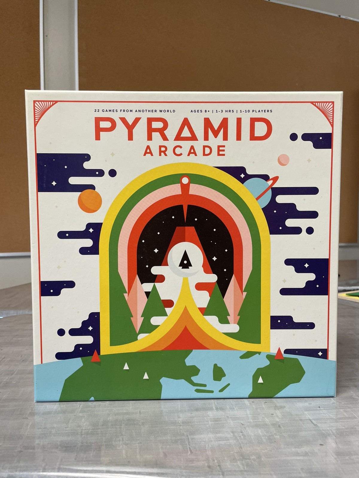 Lightly Used Pyramid Arcade Board Game Looney Labs