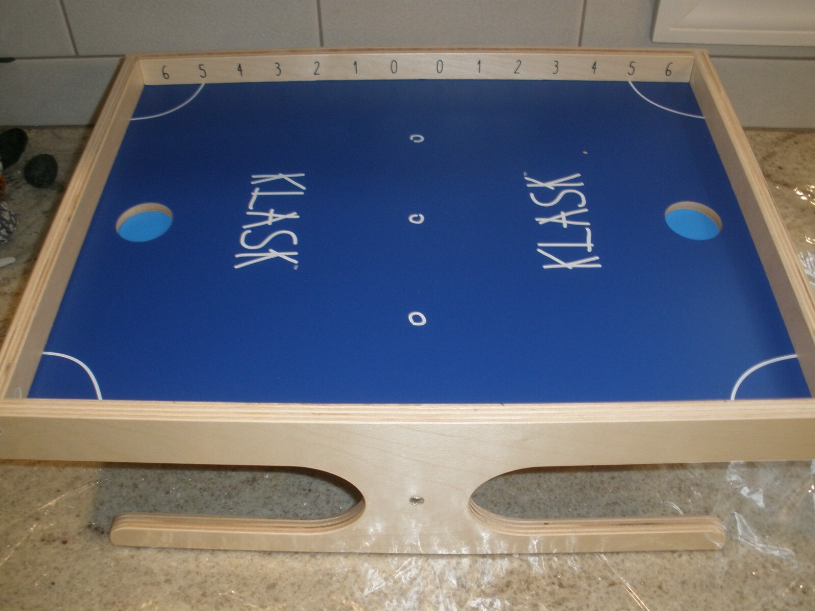 KLASK AN EPIC MAGNETIC BATTLE GAME IN BOX COMPLETE 2019