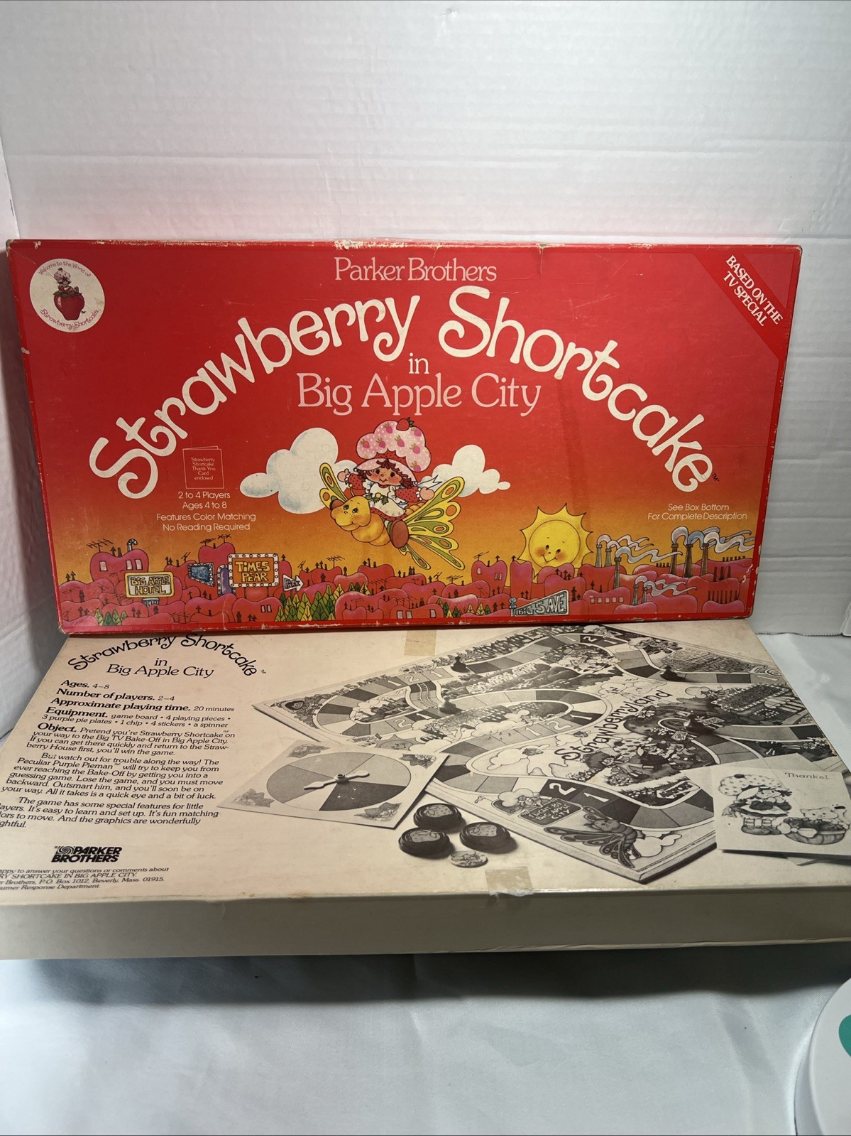 Vintage 1981 Parker Brothers Strawberry Shortcake in Big Apple City Board Game