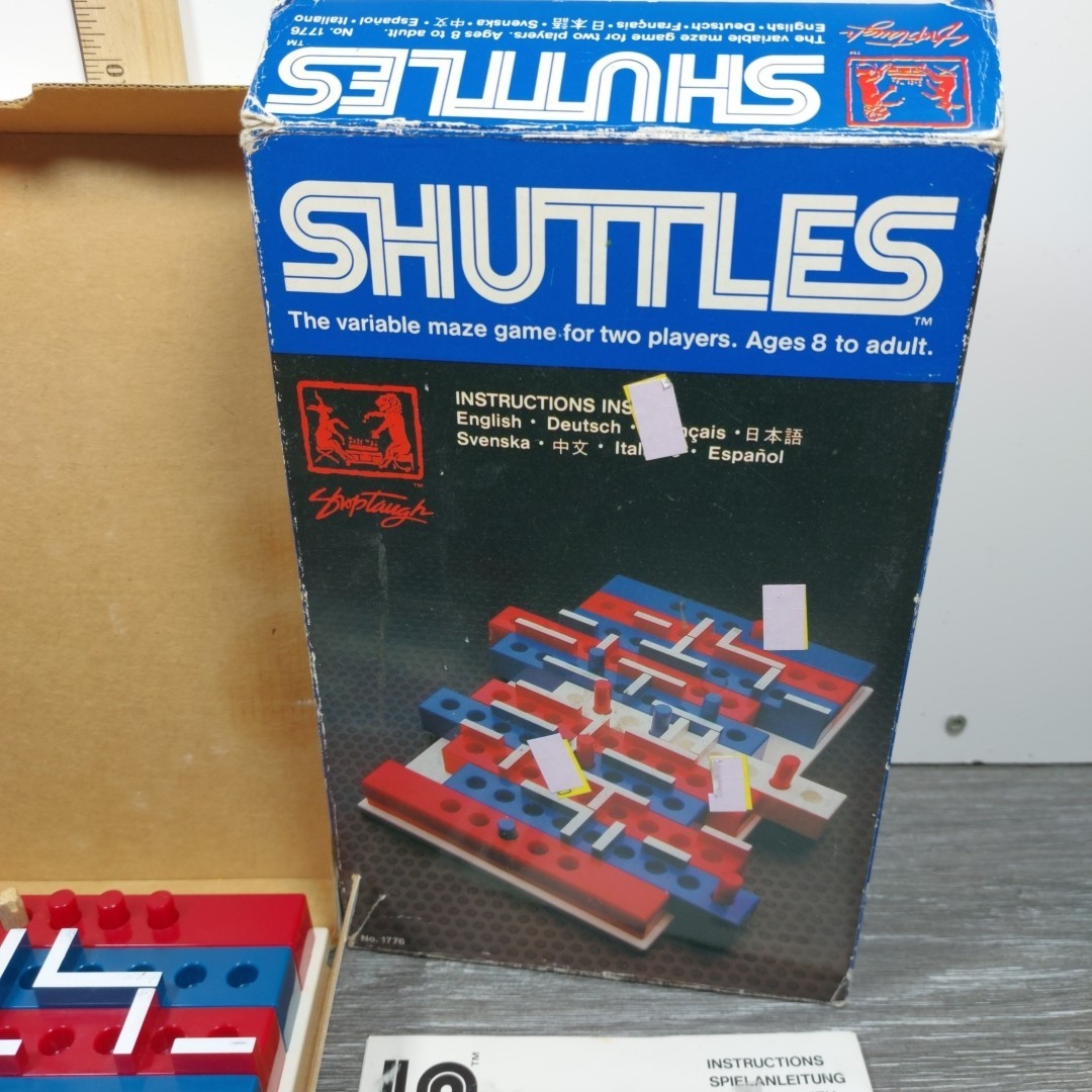 Shuttles The Moveable Strategy Game VMaze Fun 1996 Vintage