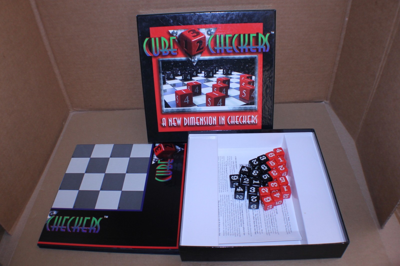 USED / Complete / Cube Checkers Game A New Dimension in Checkers 1998