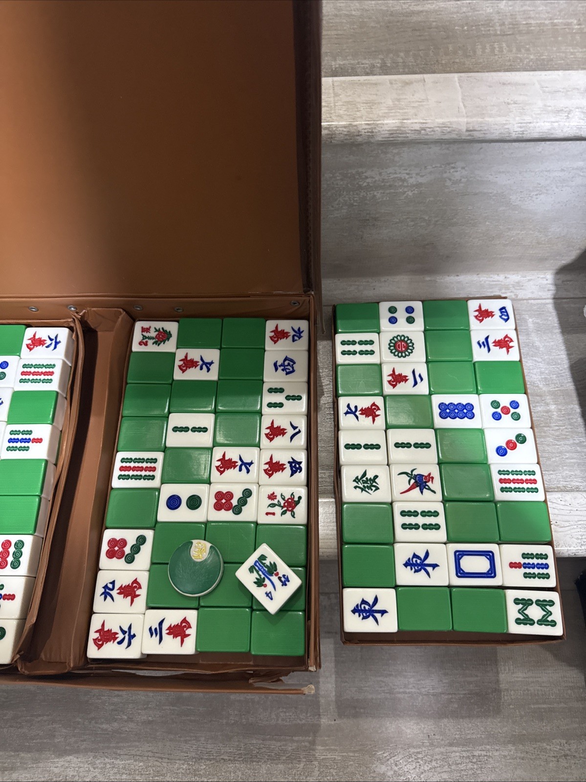 Vintage Mahjong Set 146 Melamine Tiles with Case Dice and Chips Traditional Game