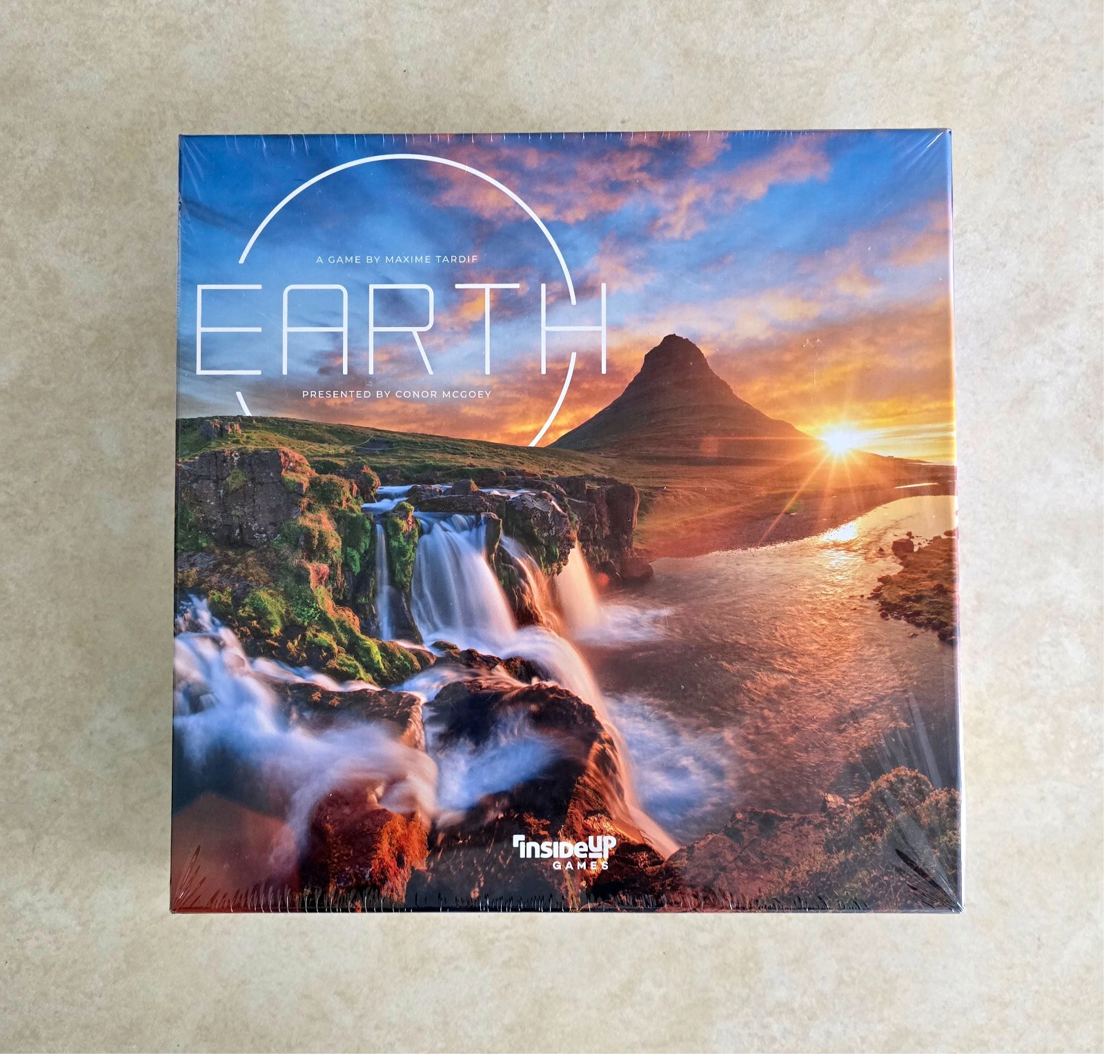 Earth Board Game BRAND NEW Sealed : Inside Up Games Tableau Builder : Age 13+