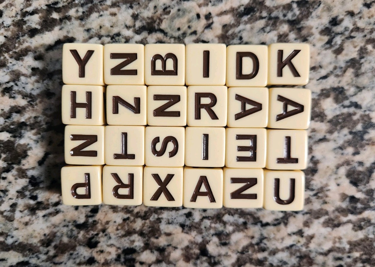 ZIP-IT Word Game Bananagrams New (20 Second Crossword Tile Race – 2 Player)