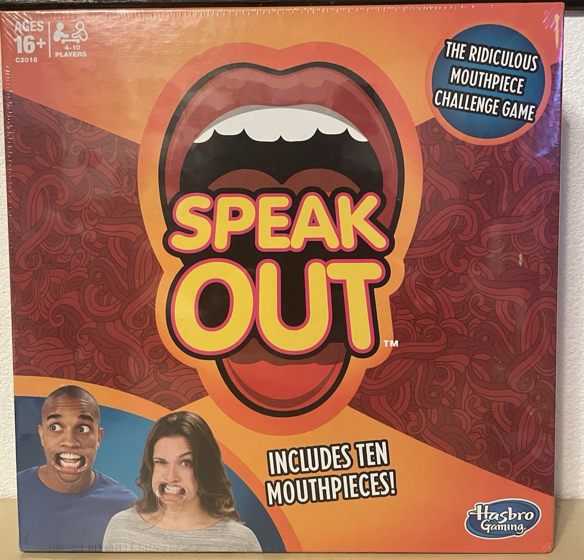 Hasbro Gaming Speak Out Board Game /w 10 Mouthpieces Age 16+ 4-10 Players