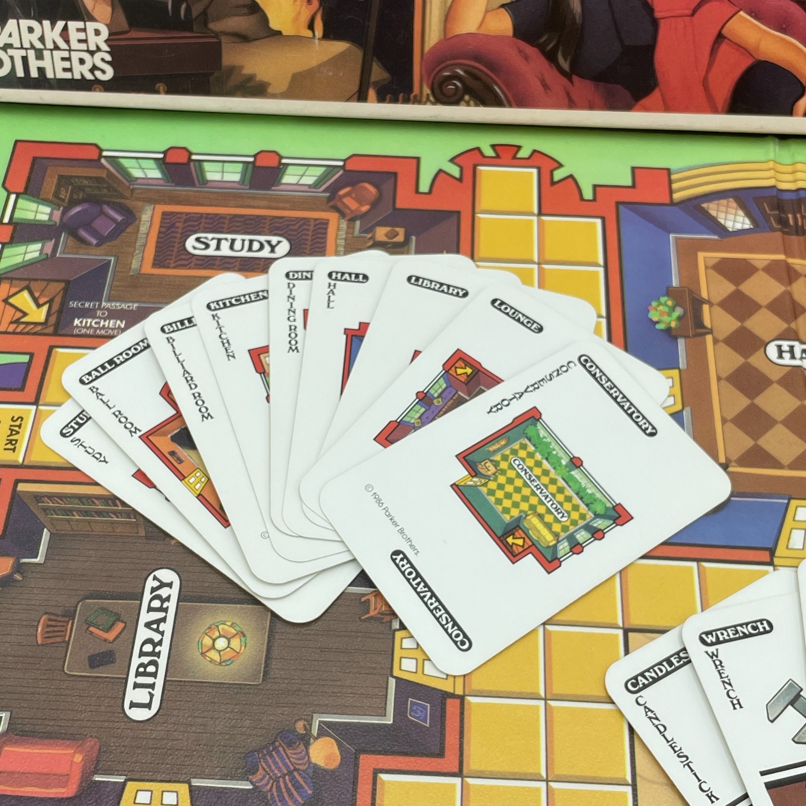 PARKER BROTHERS Clue Board Game Classic Detective Complete Vintage 1986 USA