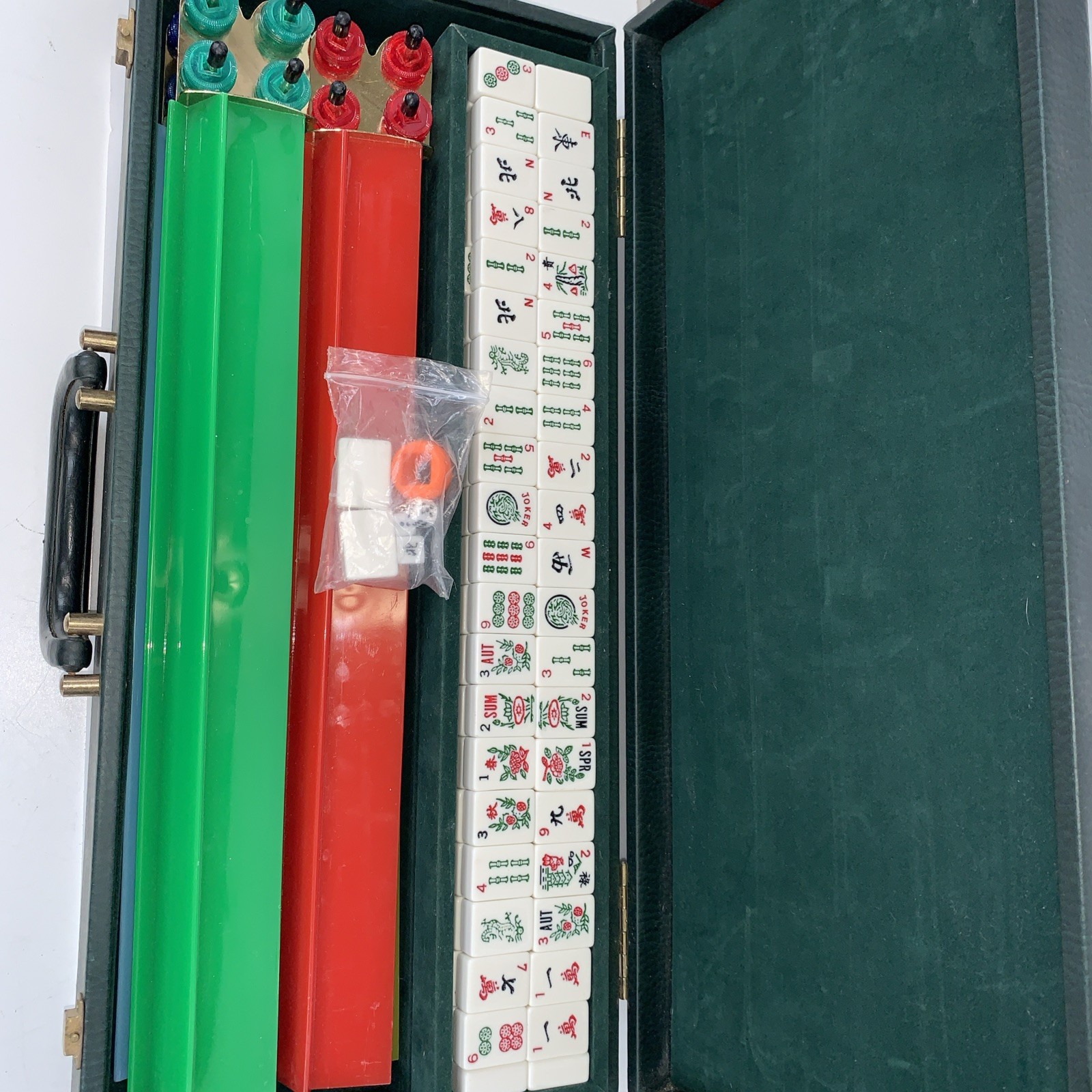 Vintage Mah Jongg Set W/Case, 4 Trays 166 White Tiles