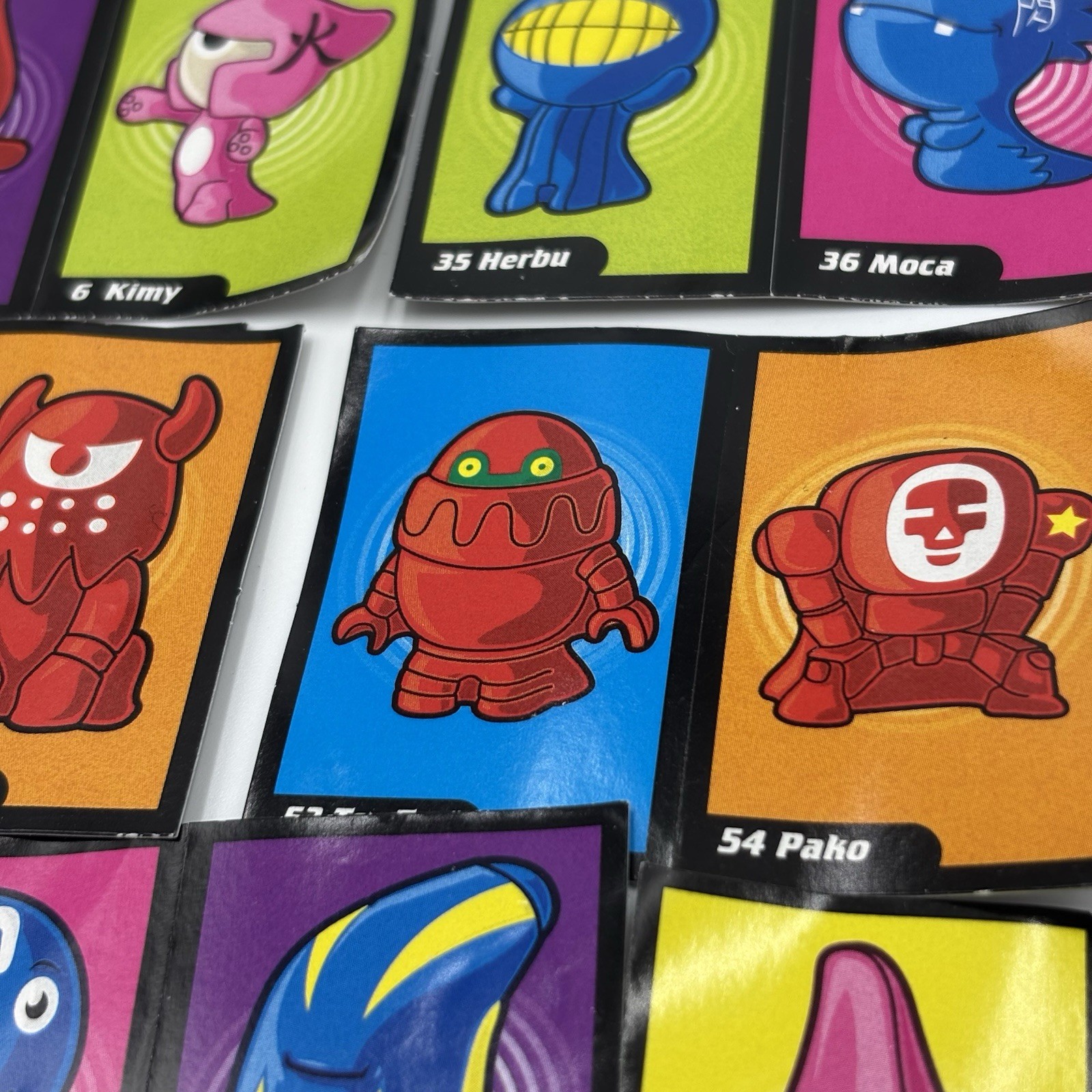 Amazing Graphics Stickers – European Turkey release Urban Toys Gogos Crazy Bones