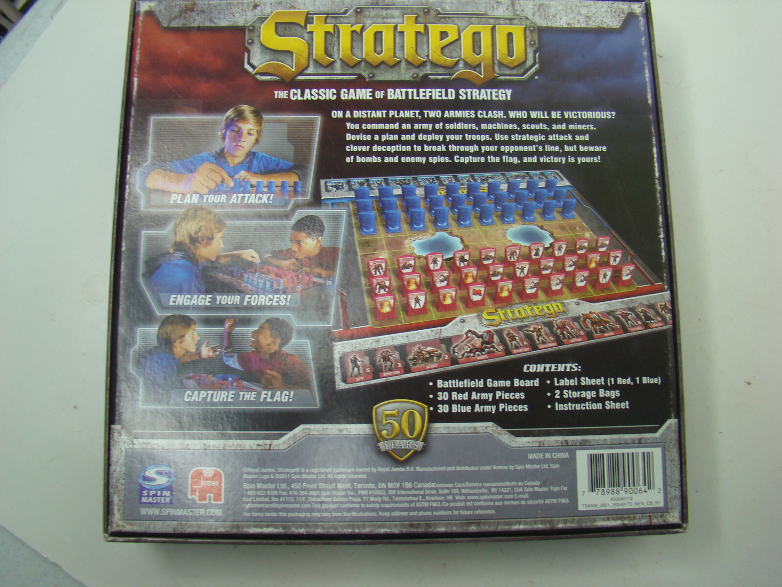 Stratego Royal Jumbo 50 year Spin Master Board Game 2011 all pieces, board, inst