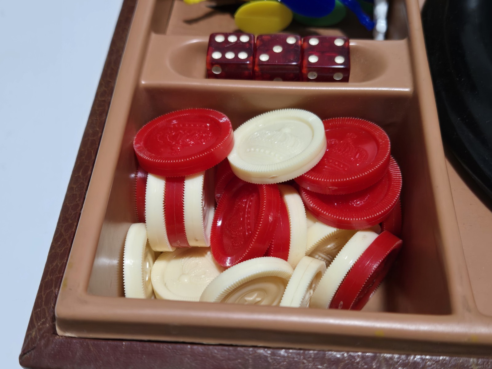 Vintage E.S. Lowe Multi Game Set In Briefcase Roulette, Horse Race, Cards, Dice