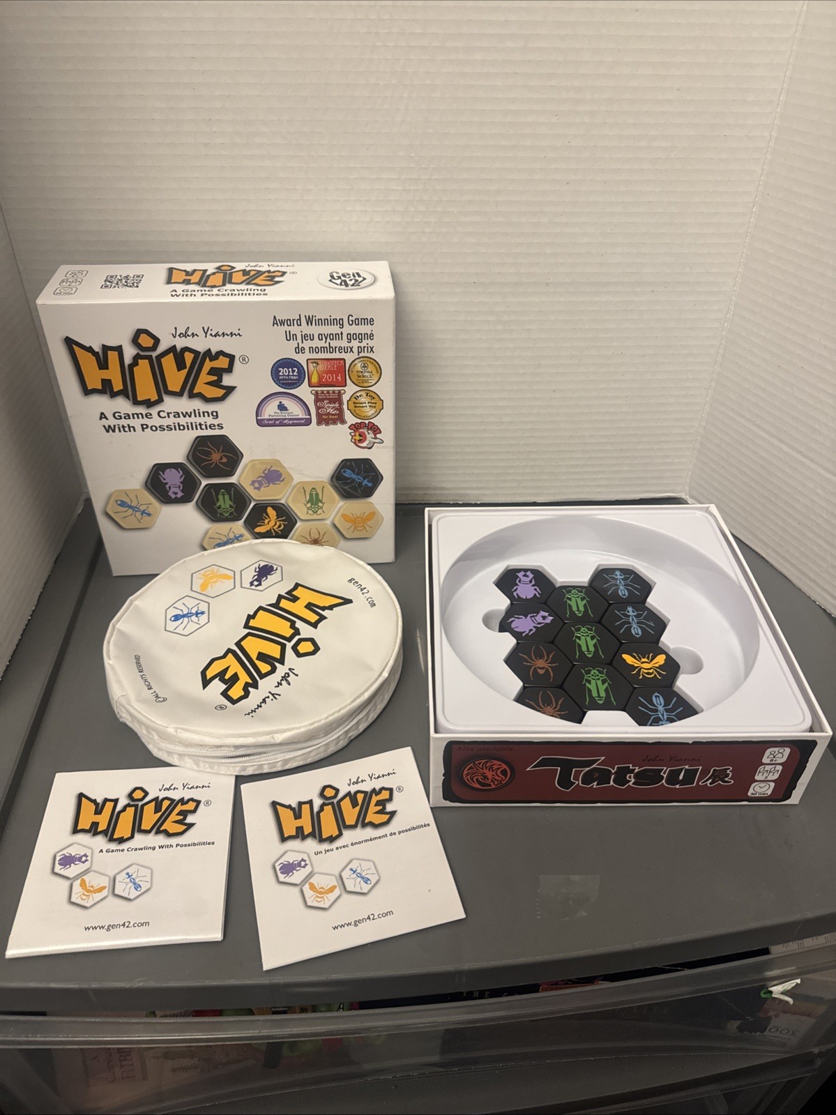 HIVE A Game Crawling with Possibilities, Award Winning Game, open box complete