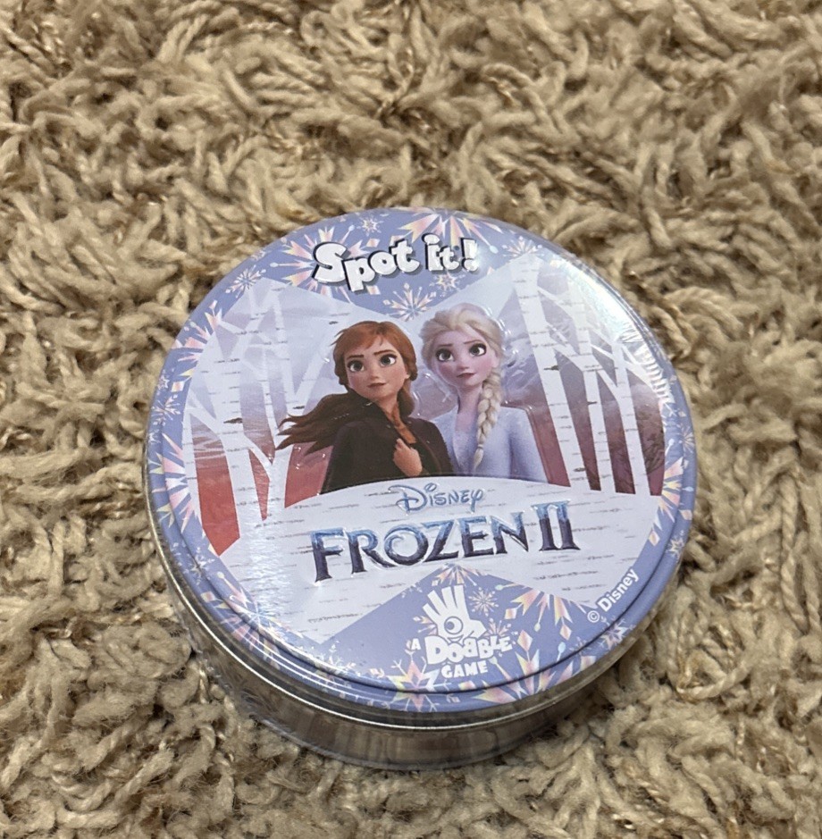 Disney FROZEN II Spot it! Card in Tin