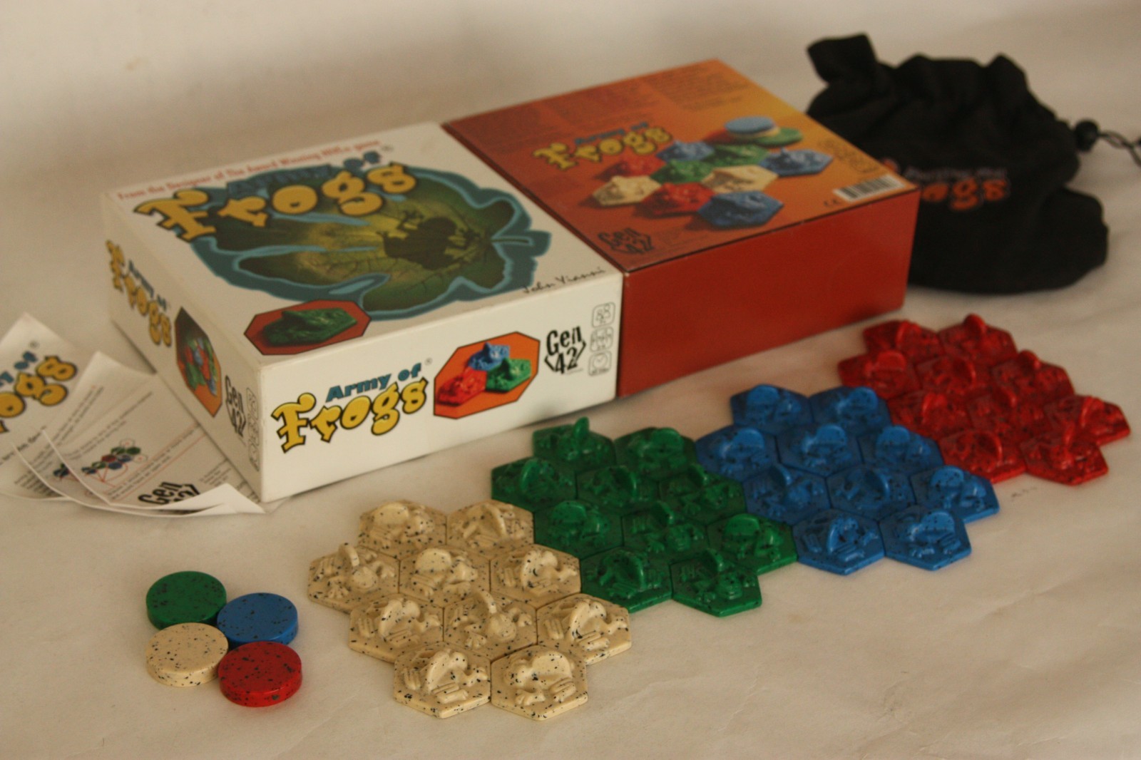 Army of Frogs – Strategy Board Game From The Designers of Hive