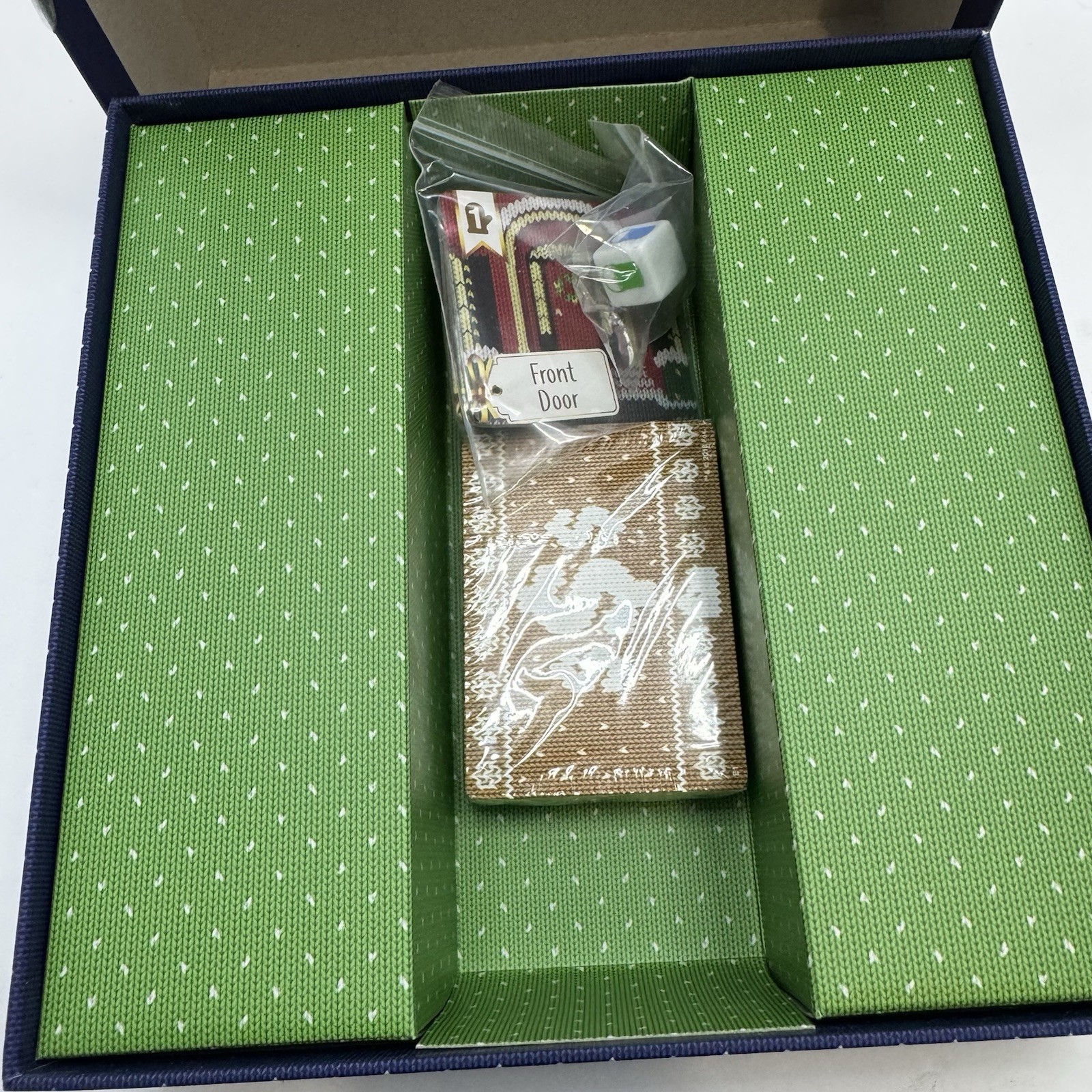 Home Alone Board Card Game Merry Christmas Open Box