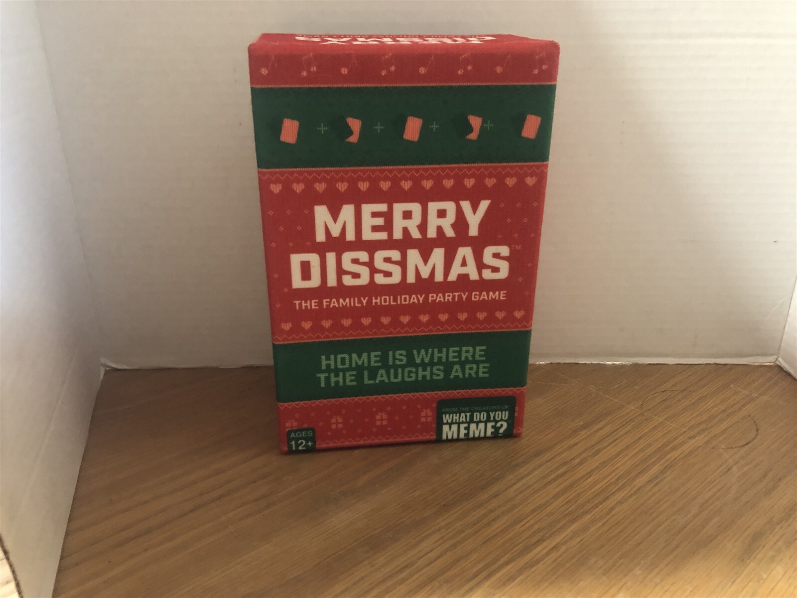 Merry Dissmas Family Holiday Party Game Ages 12+