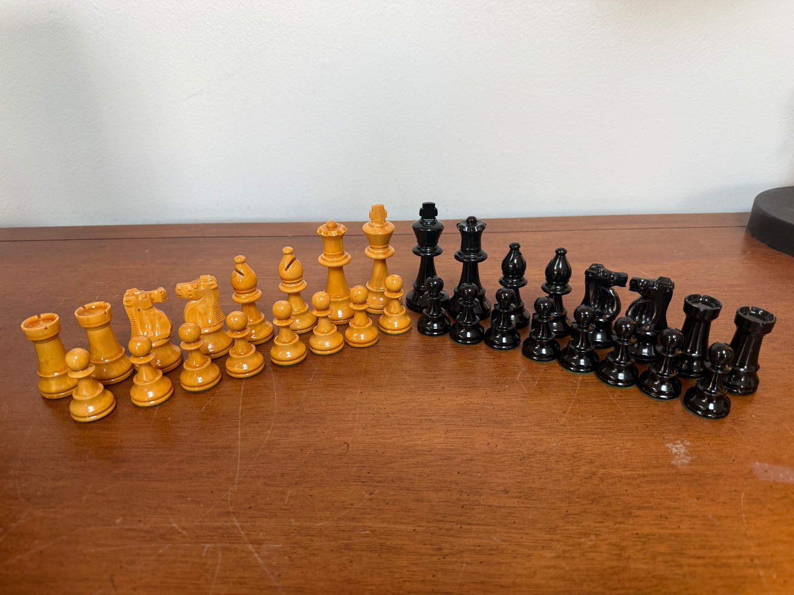 Staunton Chessmen, Varnished Boxwood, 3.5″ King, Weighted, Felted, France w/box