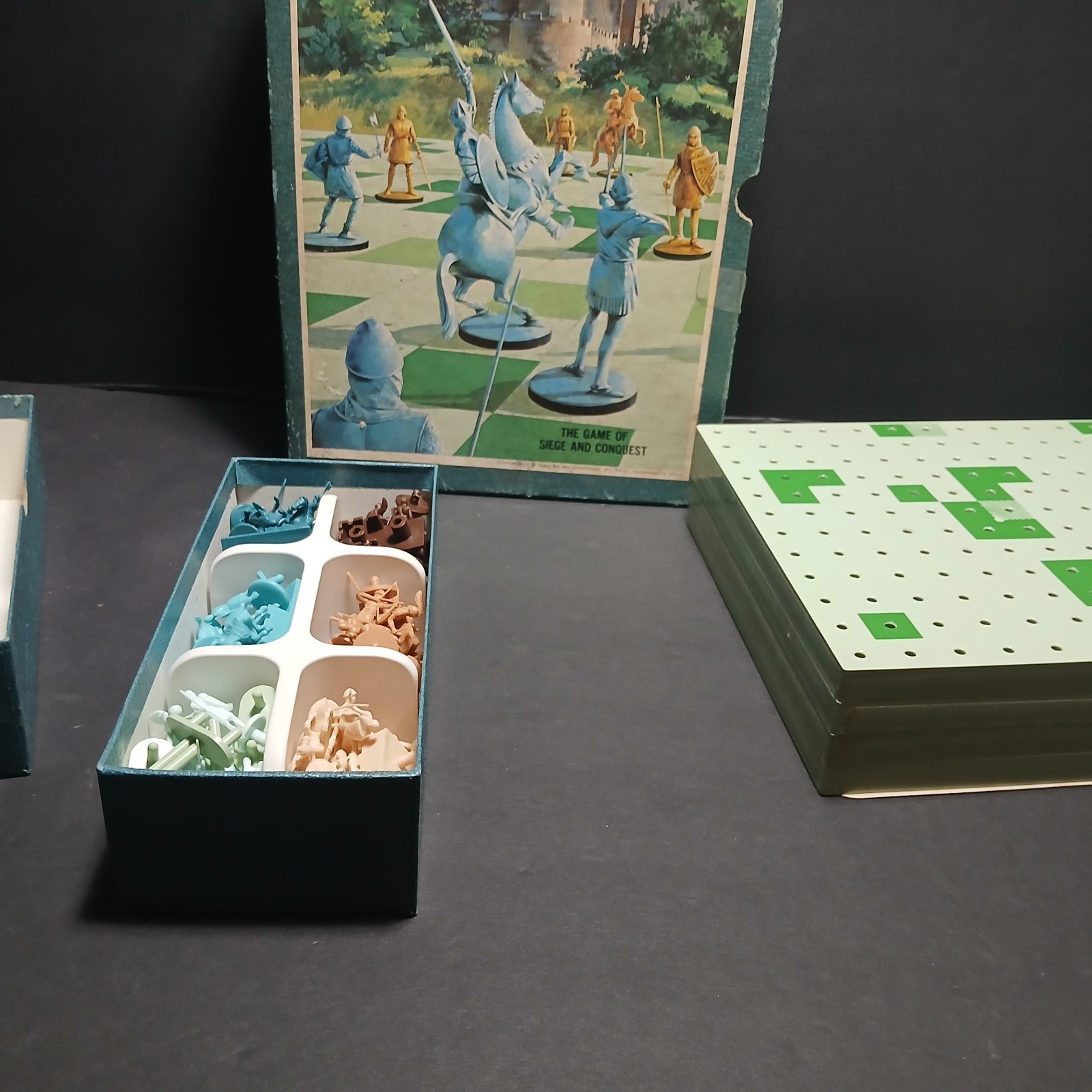1967 Feudal The Game Of Siege and Conquest 3M Board Game