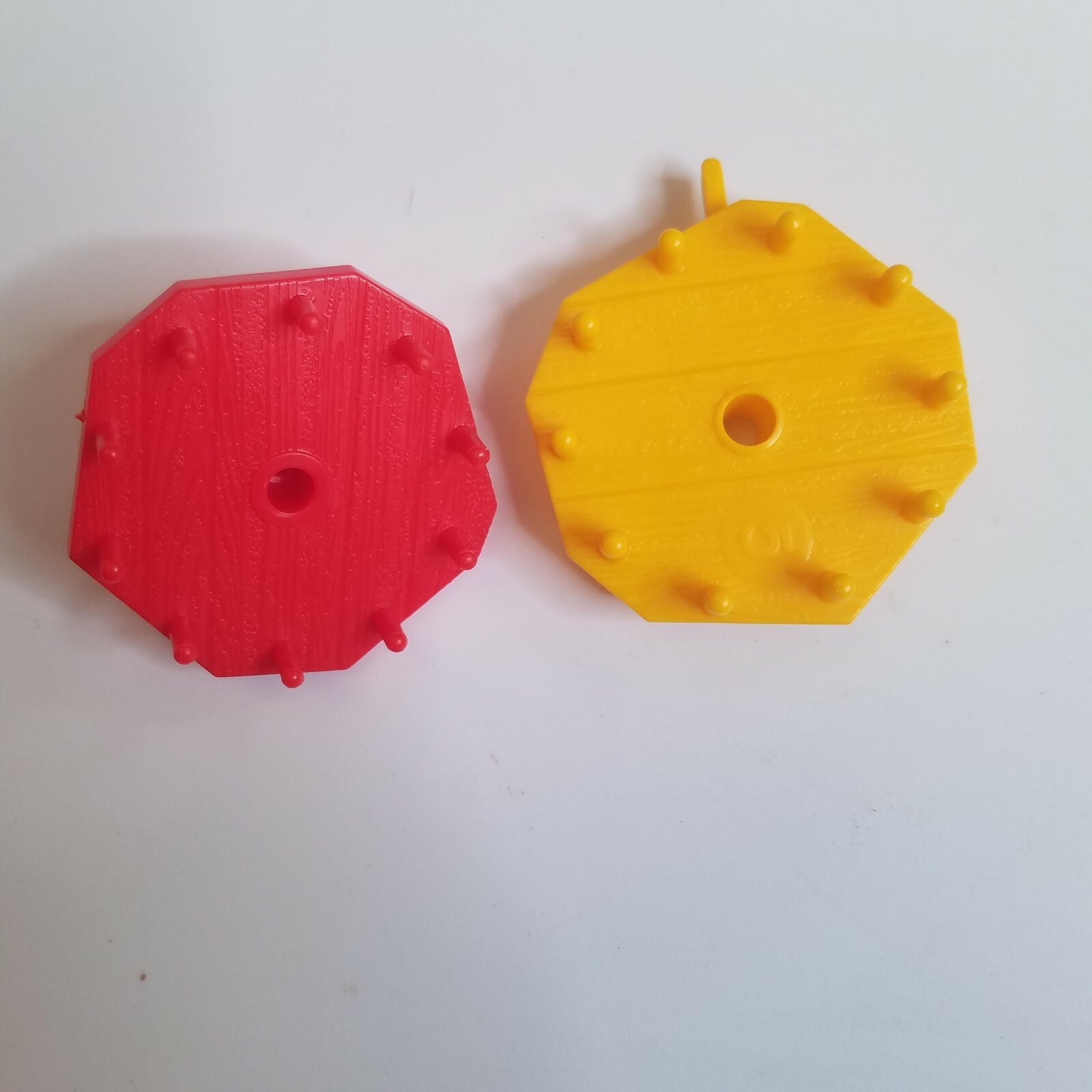 2005 Mouse Trap Board Game Replacement Red Yellow Gear Part 3 and 5 Bin16