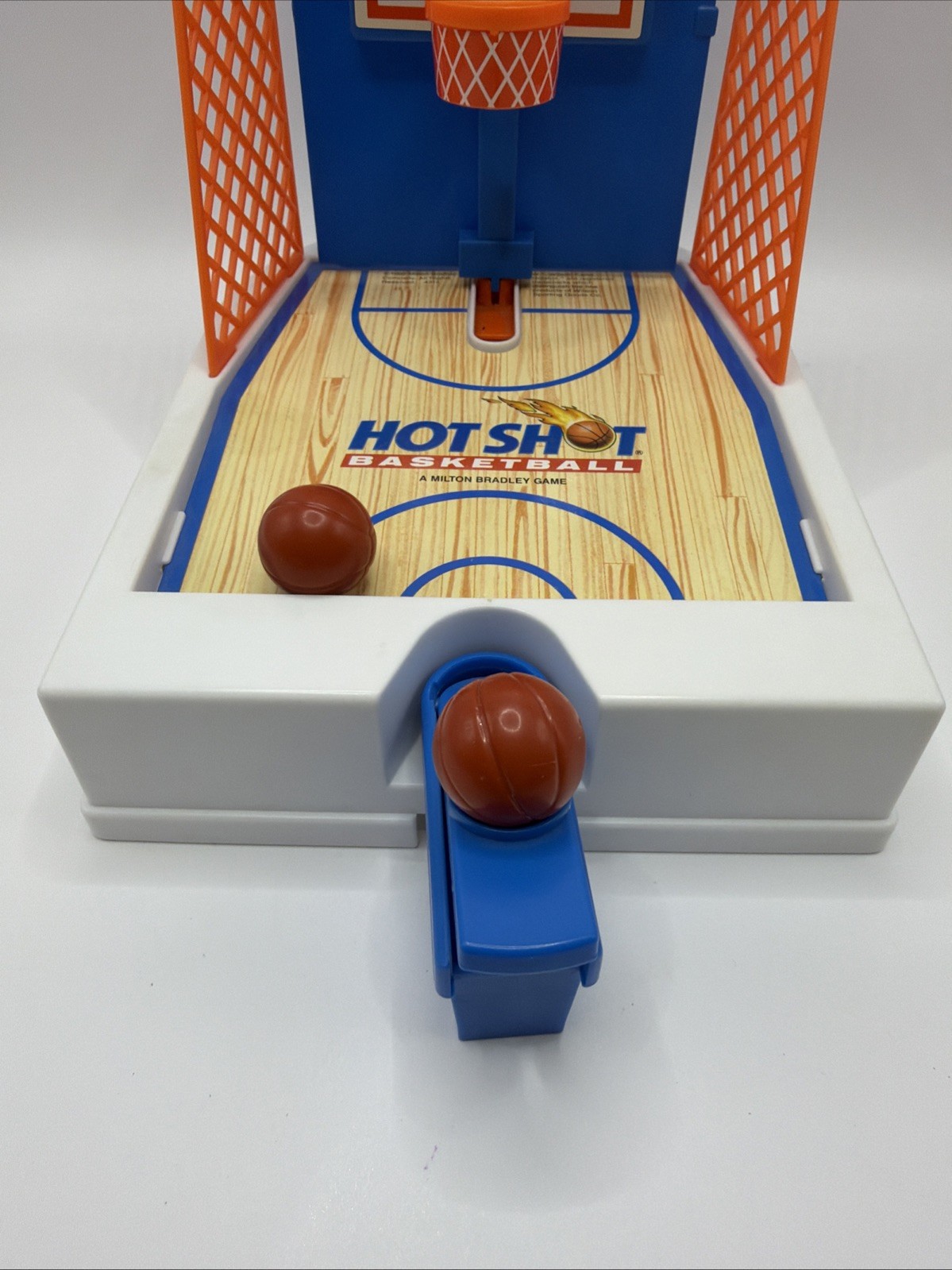 Vintage MB Milton Bradley Travel Hot Shot Basketball Game Complete working 1992